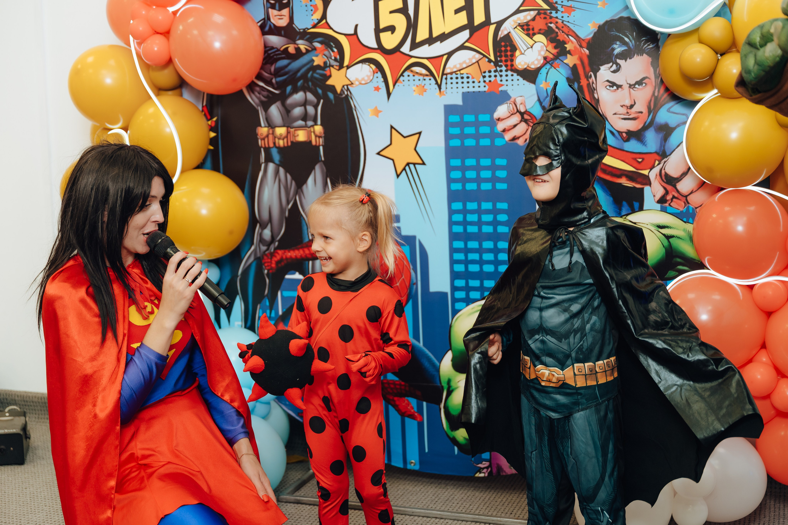 Праздник Льва в Мультифокс. Детский и семейный фотограф Катерина Мишина