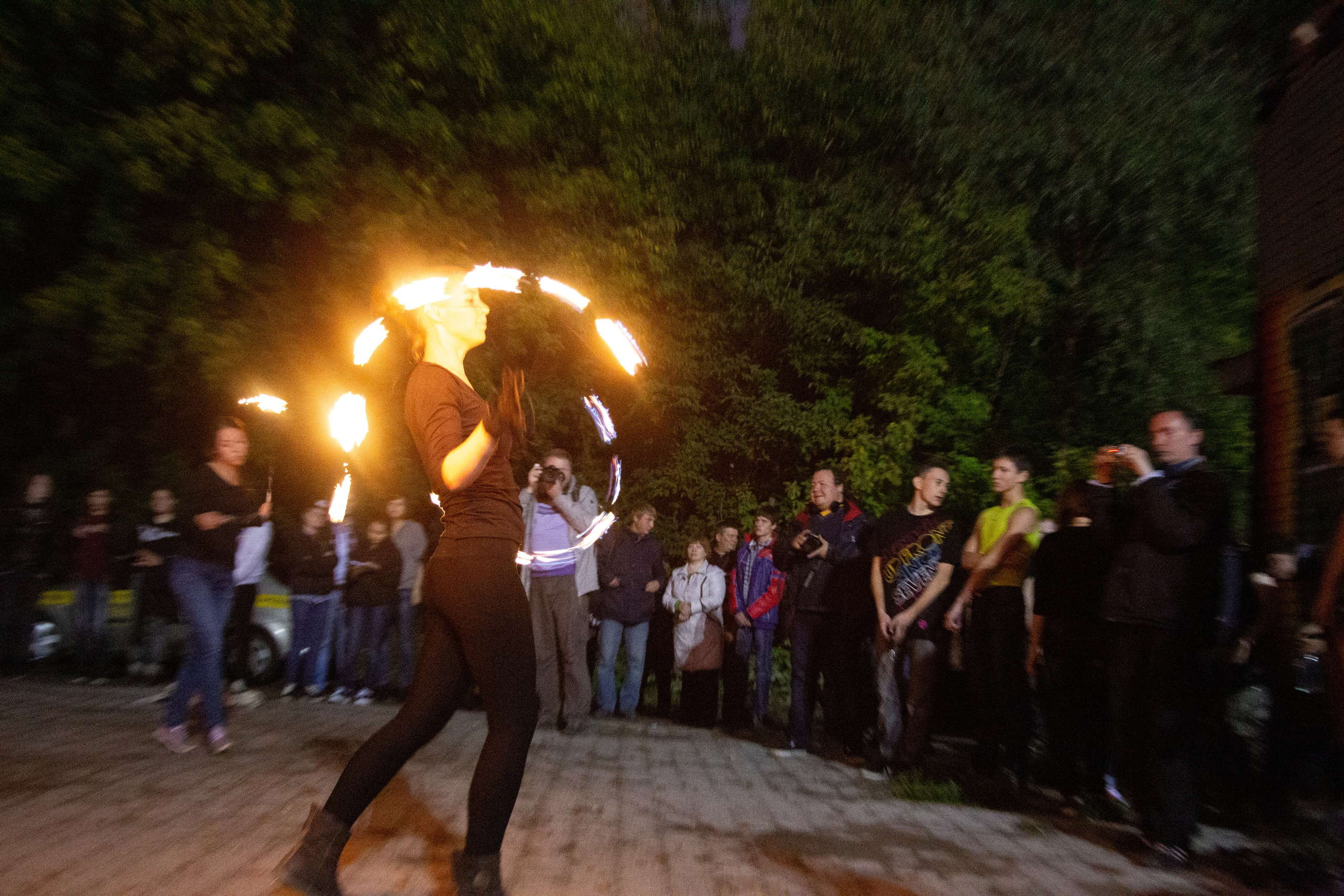 Огненное шоу в Перми. Фотограф Никита Попов. Фотограф Пермь. Фотосессия в фотостудии Перми и на свежем воздухе