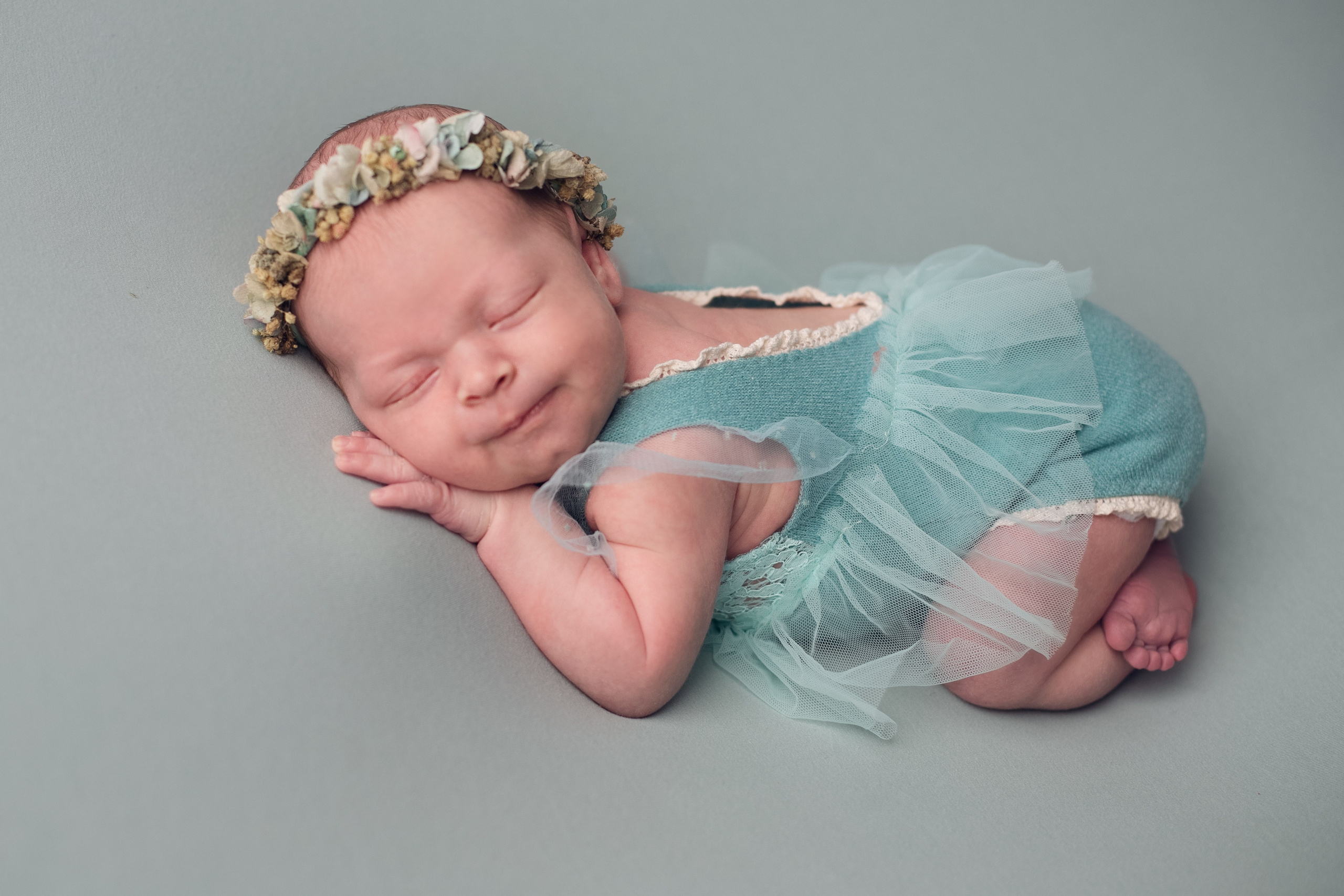 Аня. Фотограф новорожденных в г. Россошь Виктория Нечепуренко