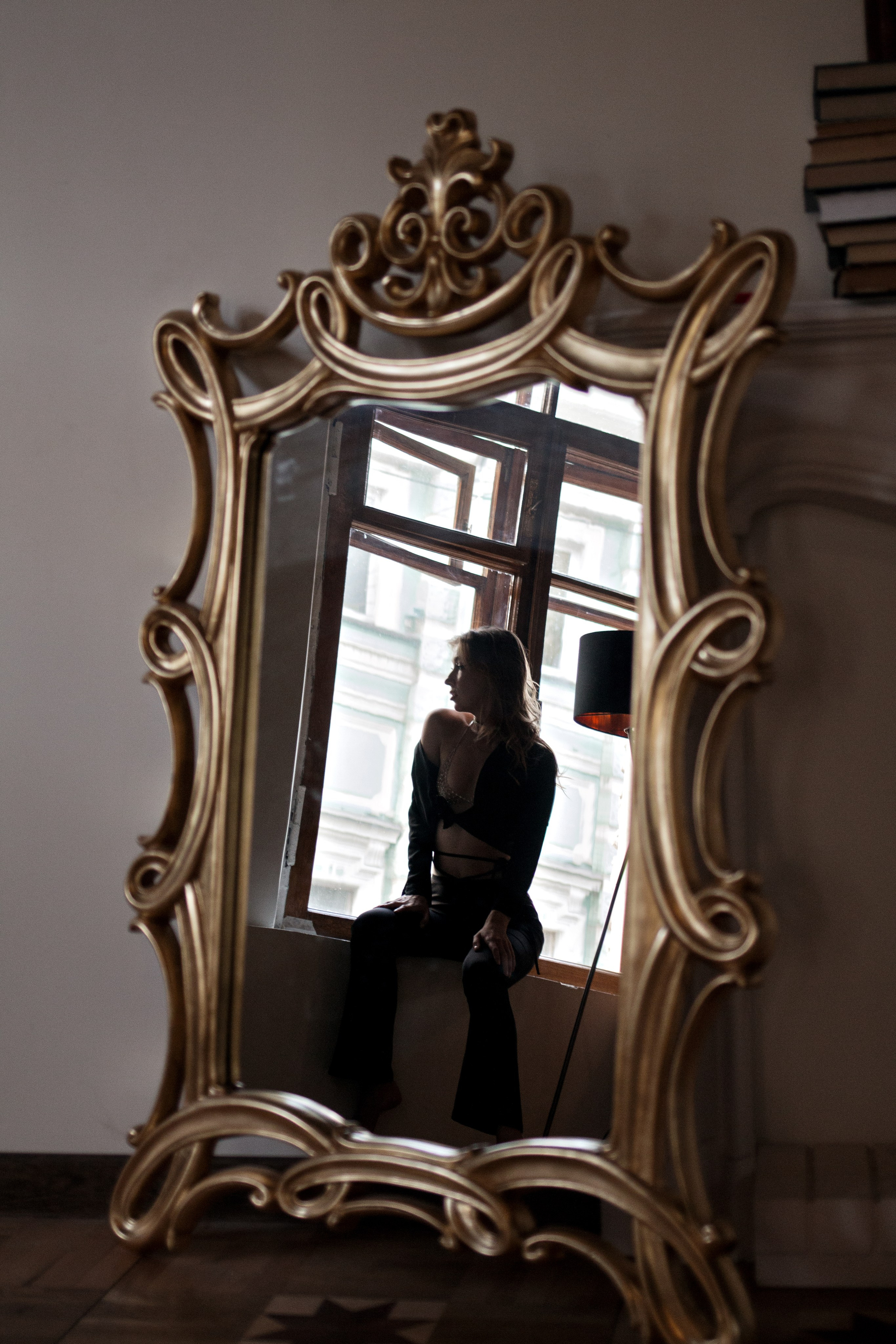 Женская фотосессия в особняке XIX века. Профессиональный фотограф в Москве