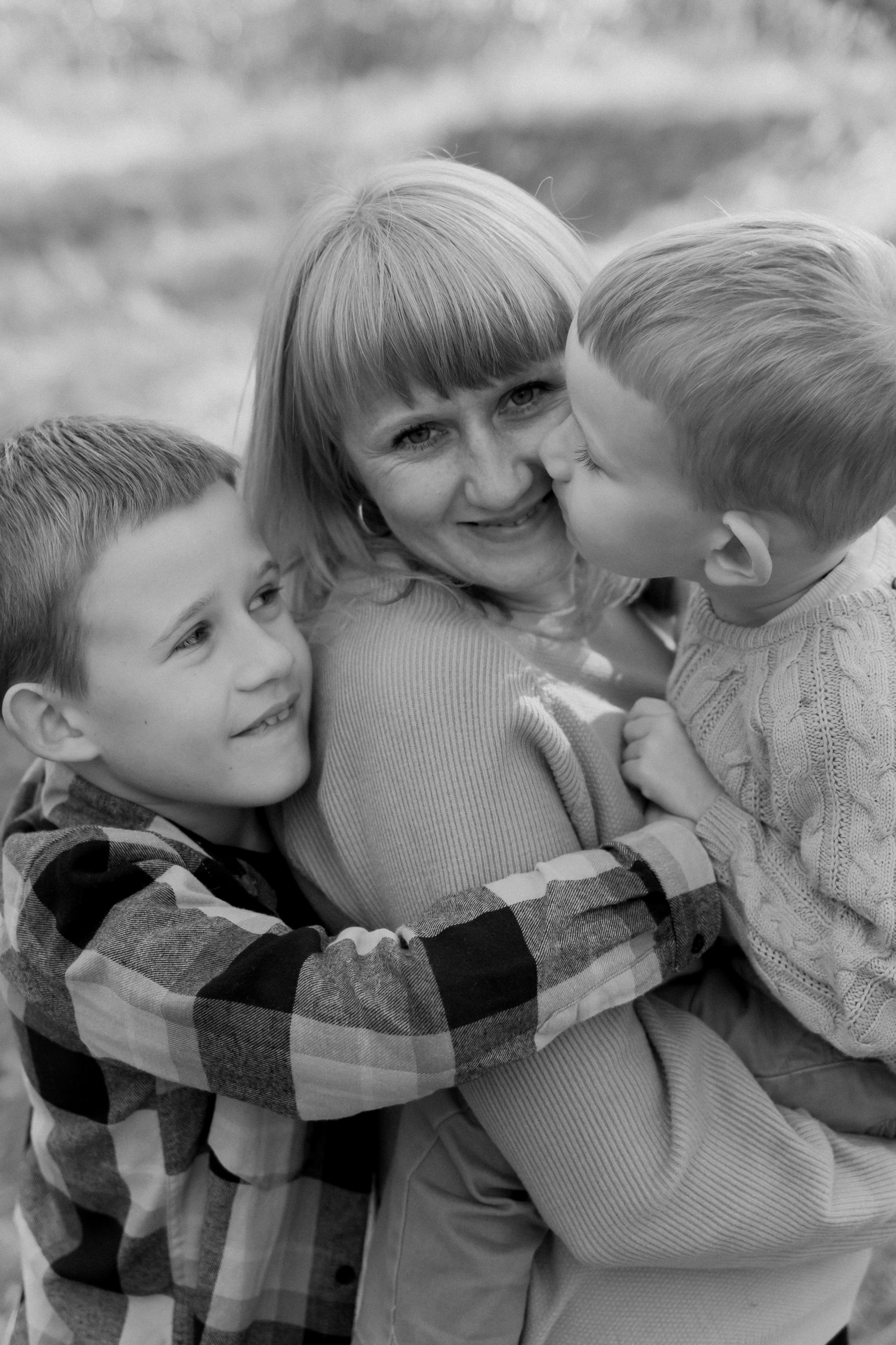 Семейная фотосессия в лесу. Свадебный и семейный фотограф г. Волгоград Биленко Ангелина