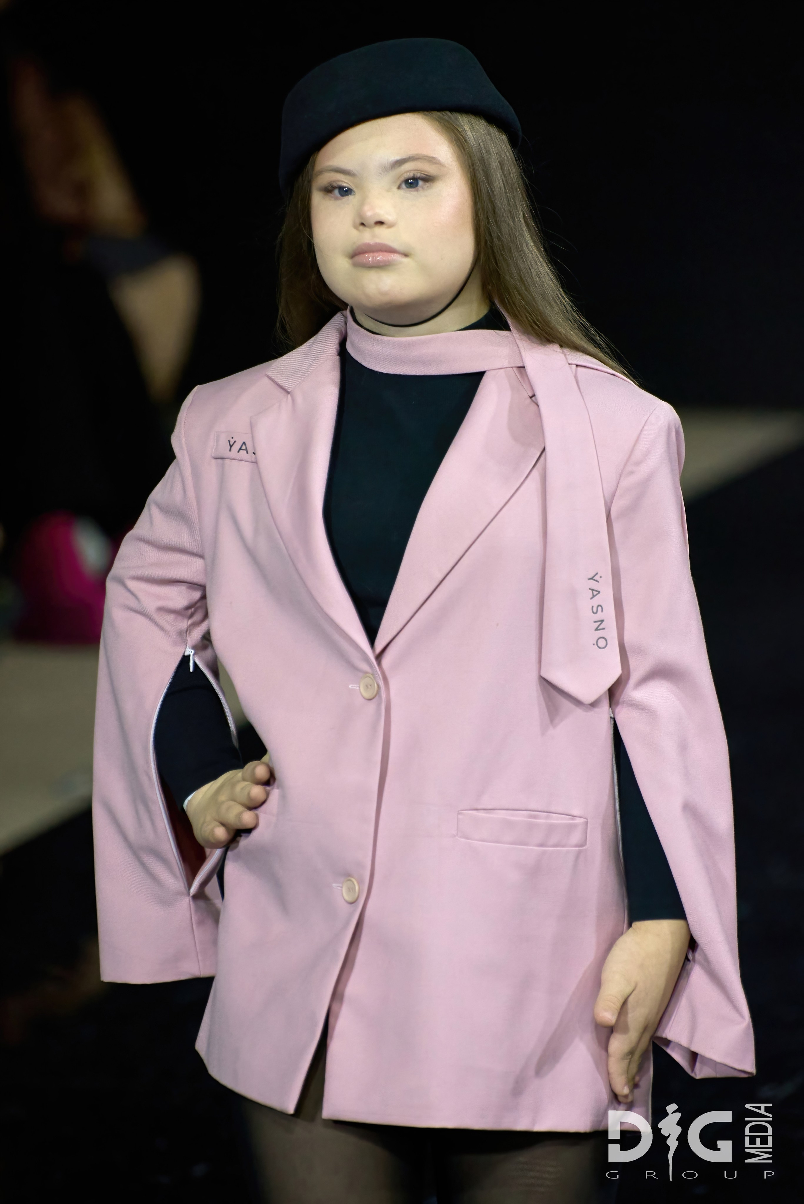 Yasno | skoreidobrei | SOCHI FASHION WEEK | 2025. DG MEDIA GROUP | Контент для модных показов и концертов