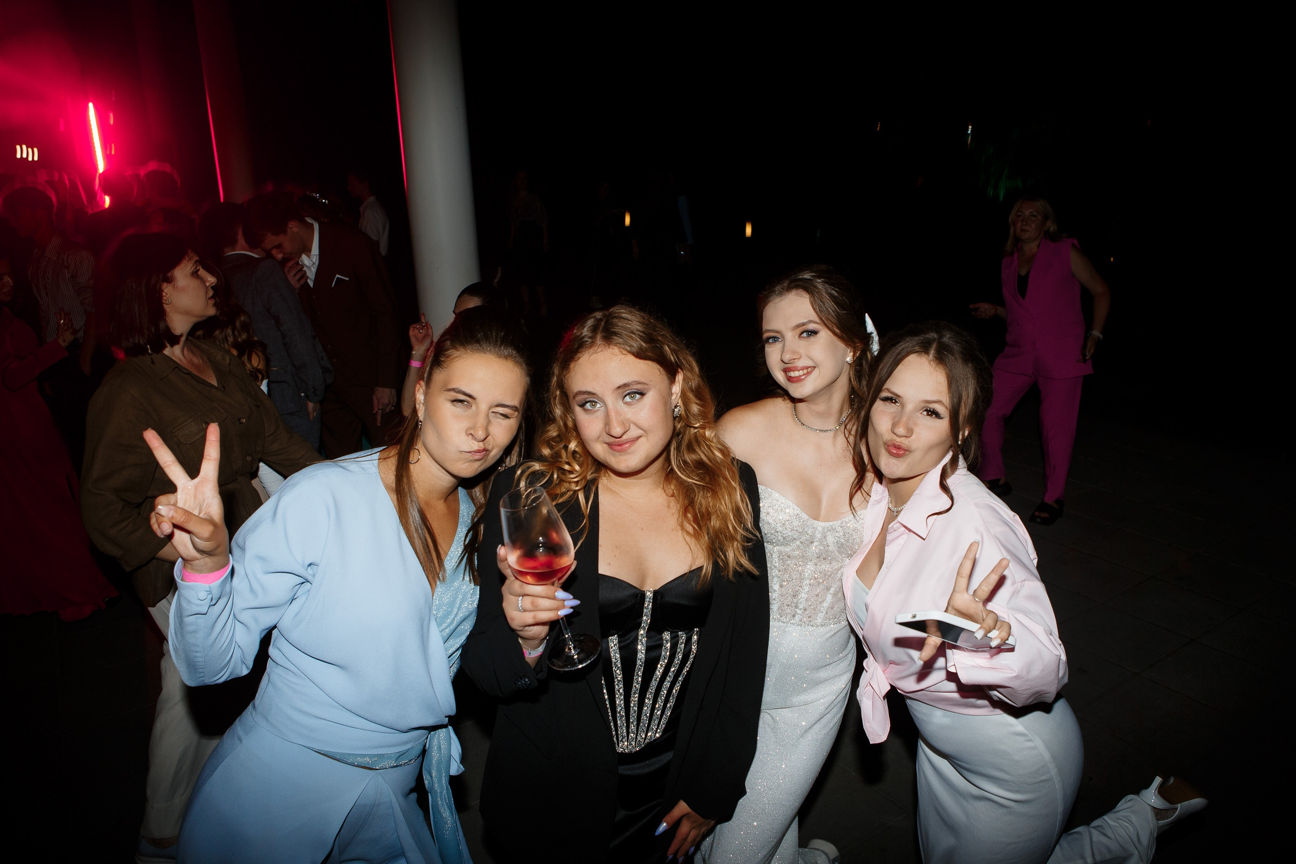 Выпускной Гимназия 12 2024 OpenHouse. Свадебный и портретный Фотограф в Липецке Дмитрий Котюков