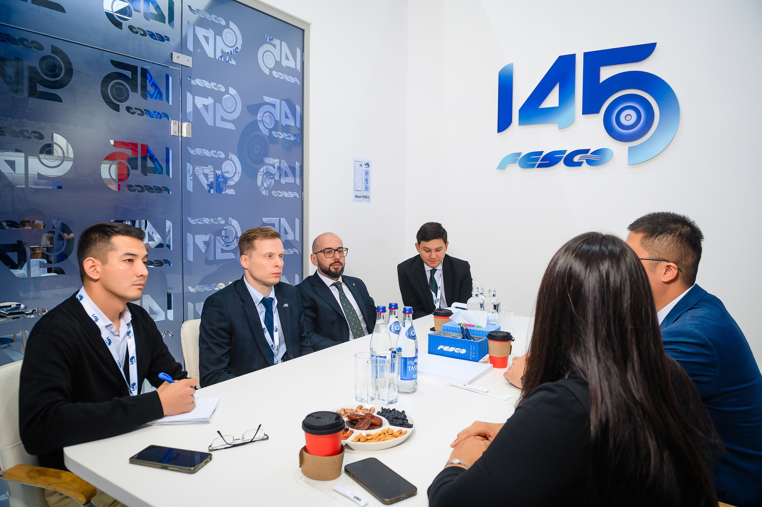 Компания Fesco на выставке TransLogistica Kazakhstan 2025. Интерьерный и репортажный фотограф в Алматы