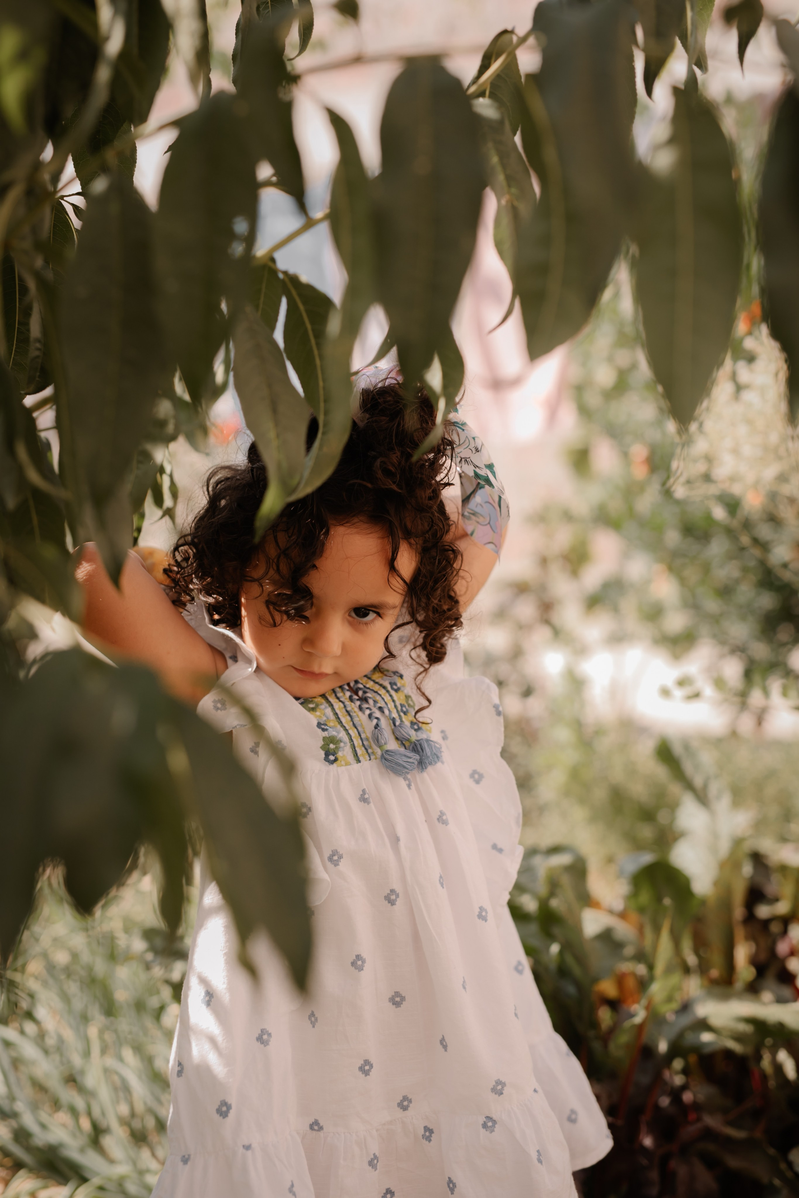 Baby with peaches. Фотограф и ретушер. (Армения/Россия)