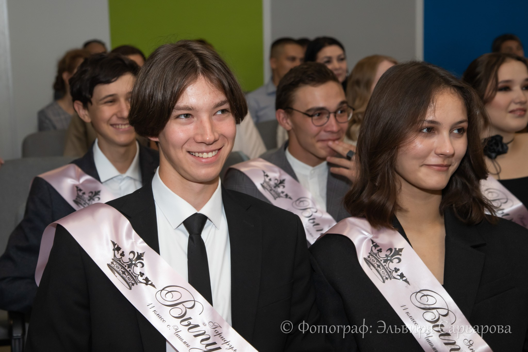 Вручение аттестатов 11 класс. Репортажный Фотограф