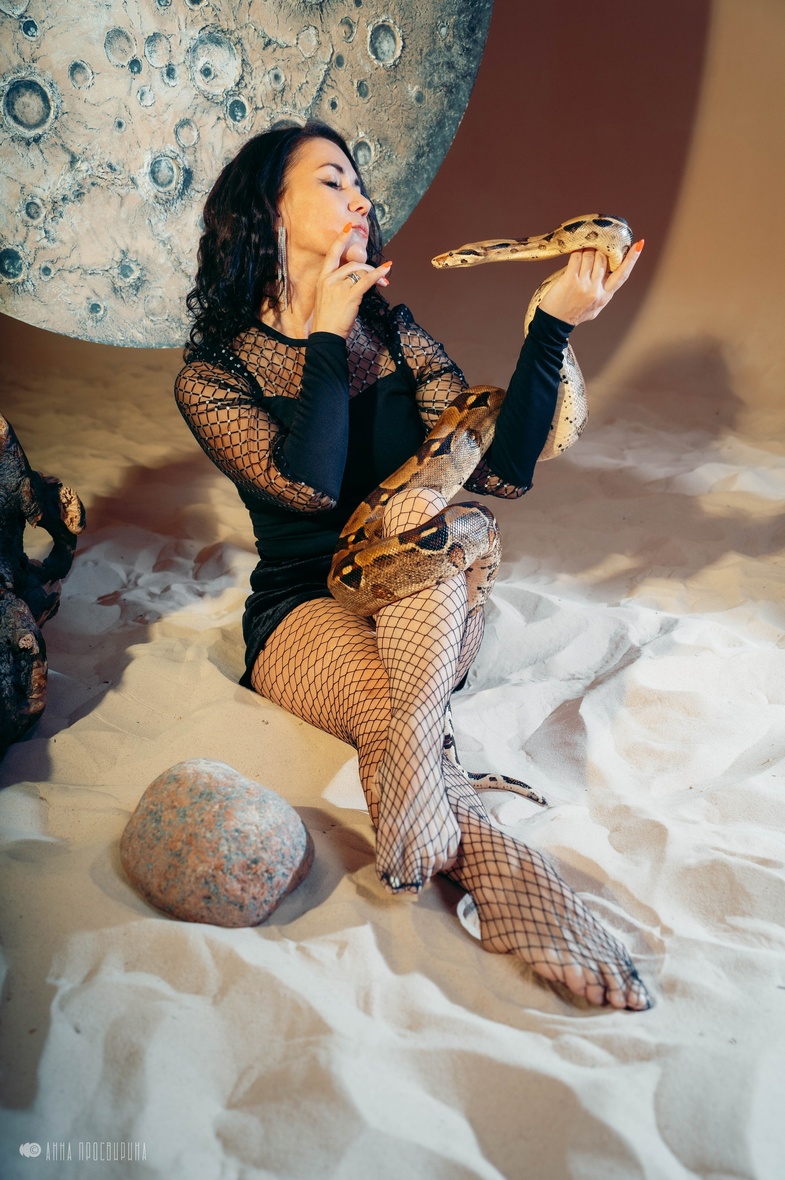 Новогодняя съемка с символом года для проекта Dolce Donna. Ваш фотограф в Санкт-Петербурге Анна Просвирина