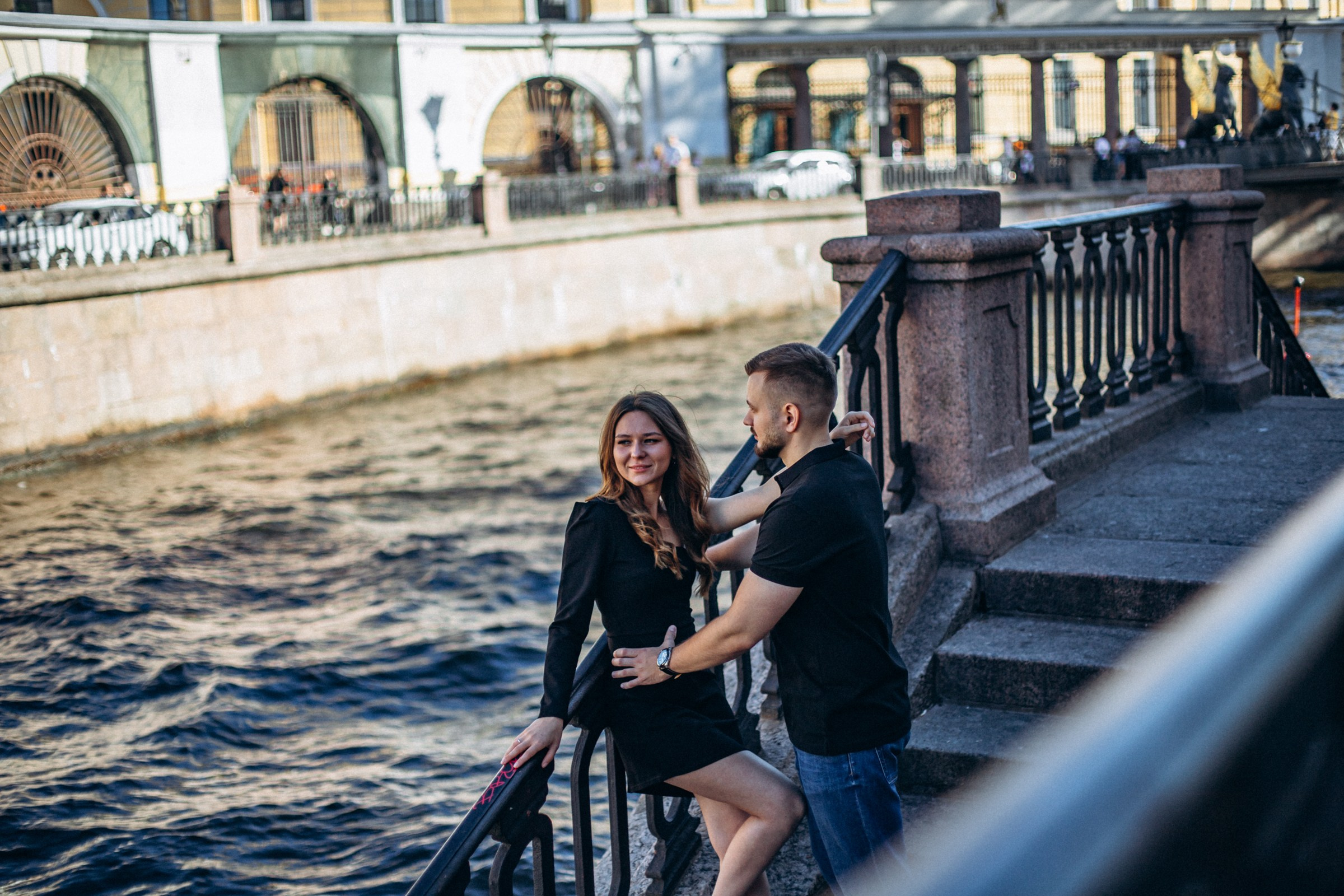 Дмитрий и Юлия в августе. Фотопрогулка в Петербурге. Индивидуальный и семейный фотограф в Санкт-Петербурге