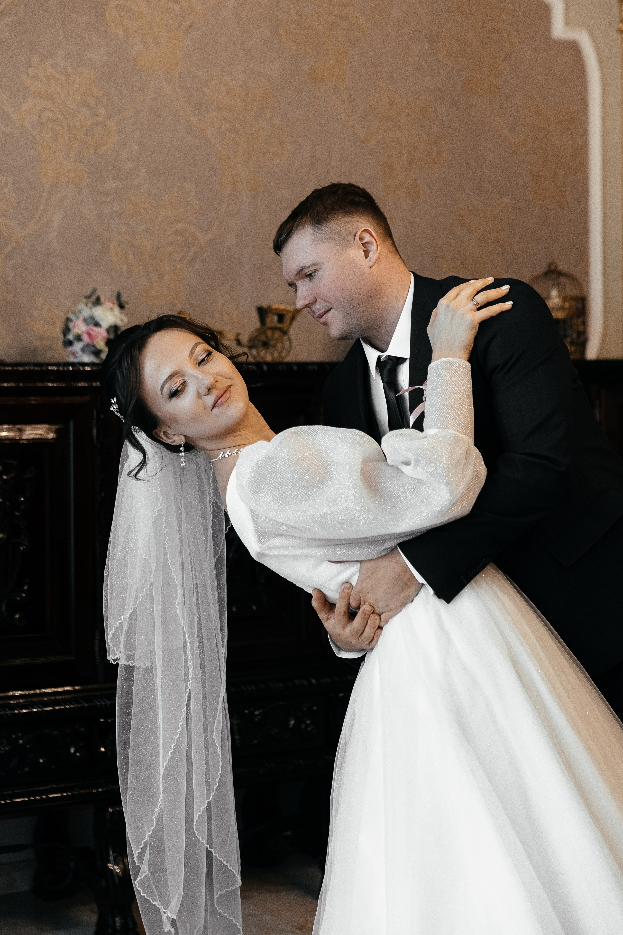 Кирилл и Эльвира. Главная