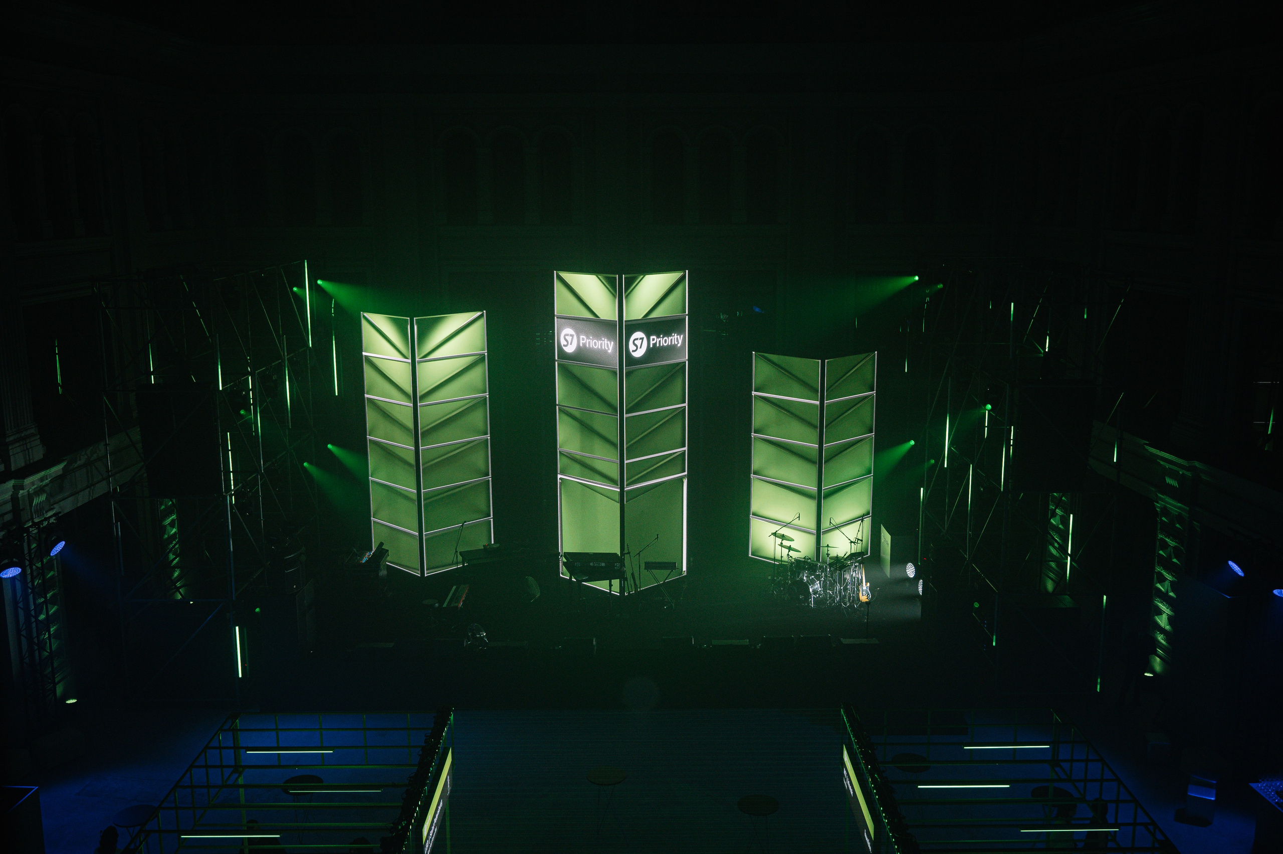 S7 Airlines — S7 Priority / 15th anniversary celebration. OOPS TEAM