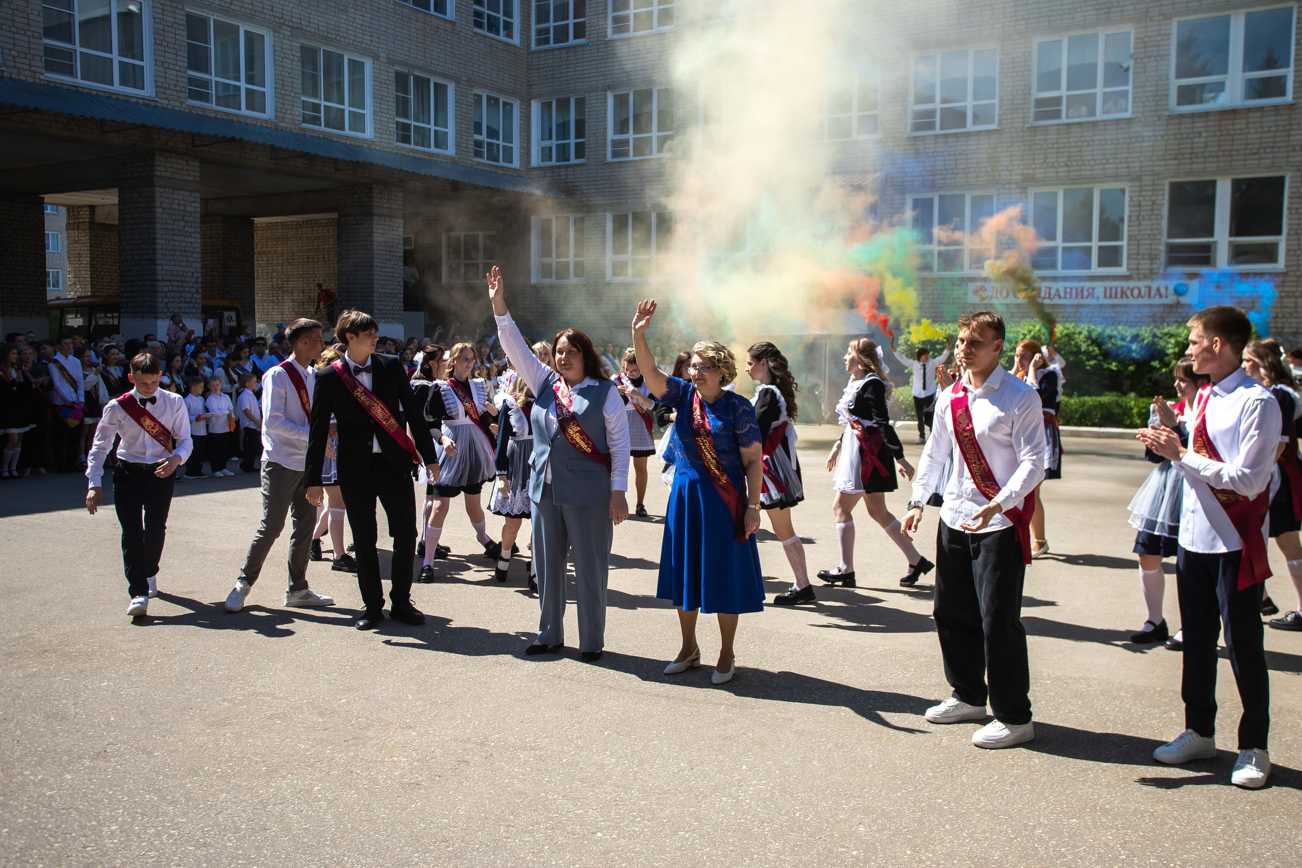 Последний звонок. Выпускные альбомы и фильмы