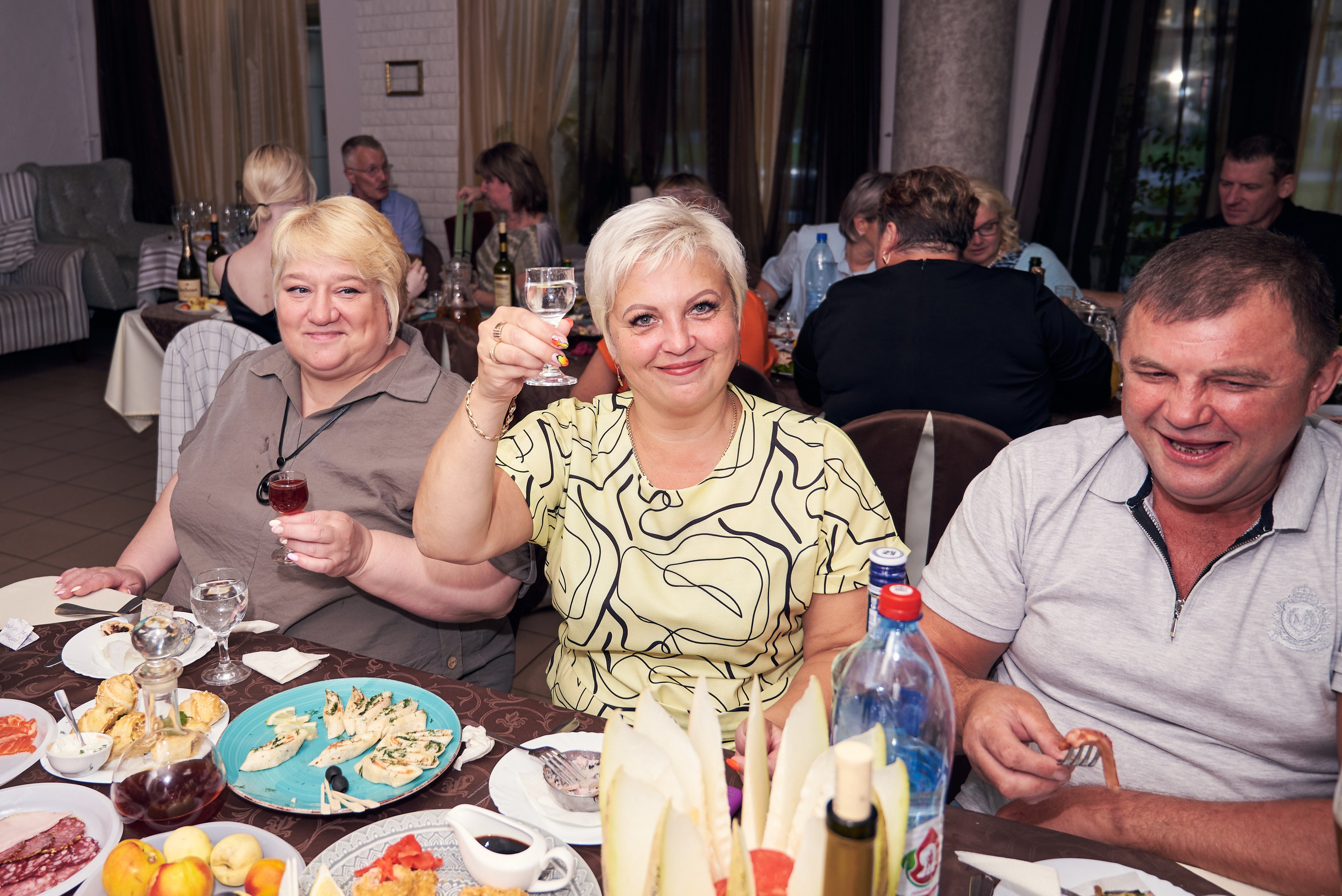 Торжества (юбилеи, корпоративные мероприятия). Выпускные Альбомы в Нижнем Новгороде