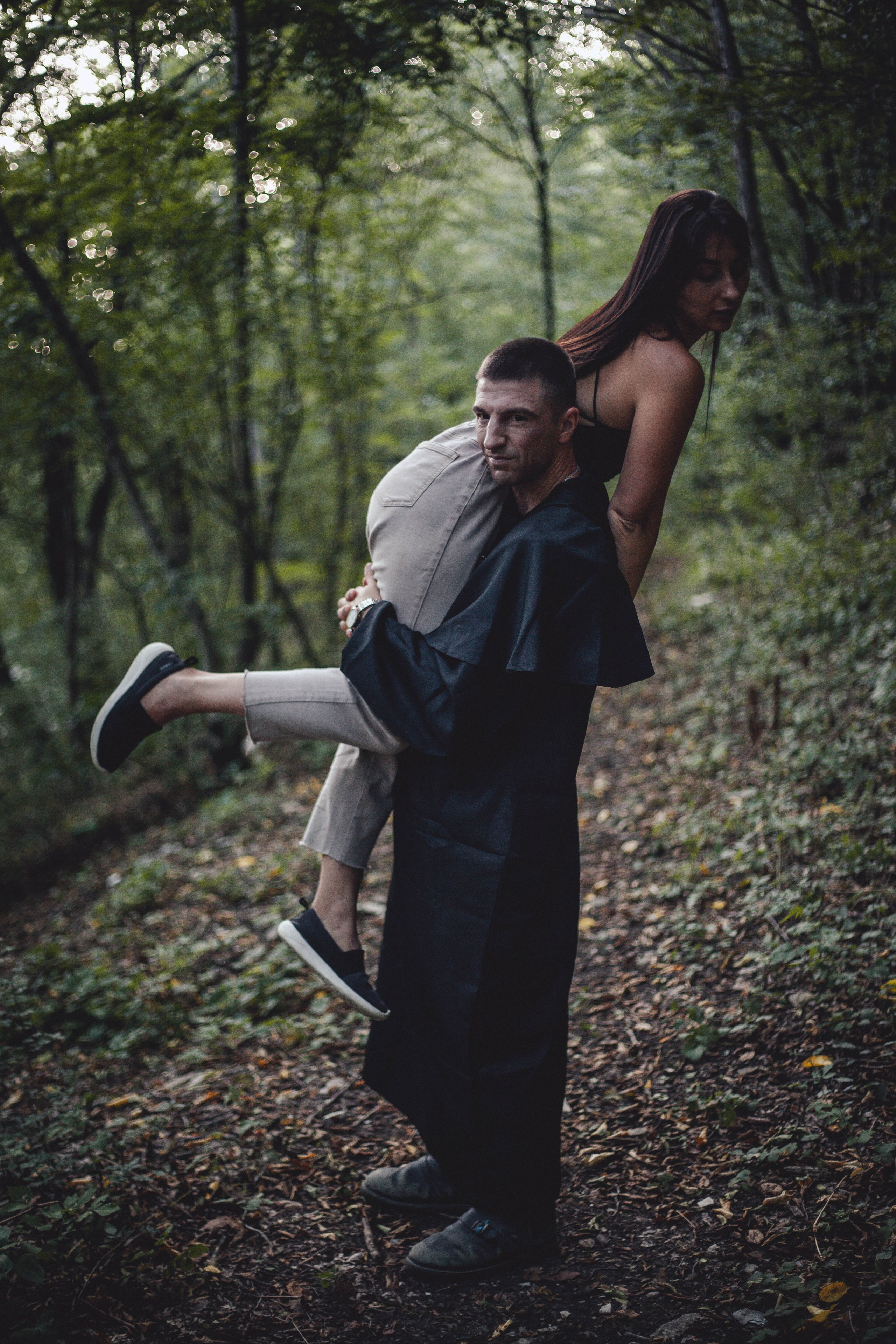 Клип. Уличный фотограф Города N