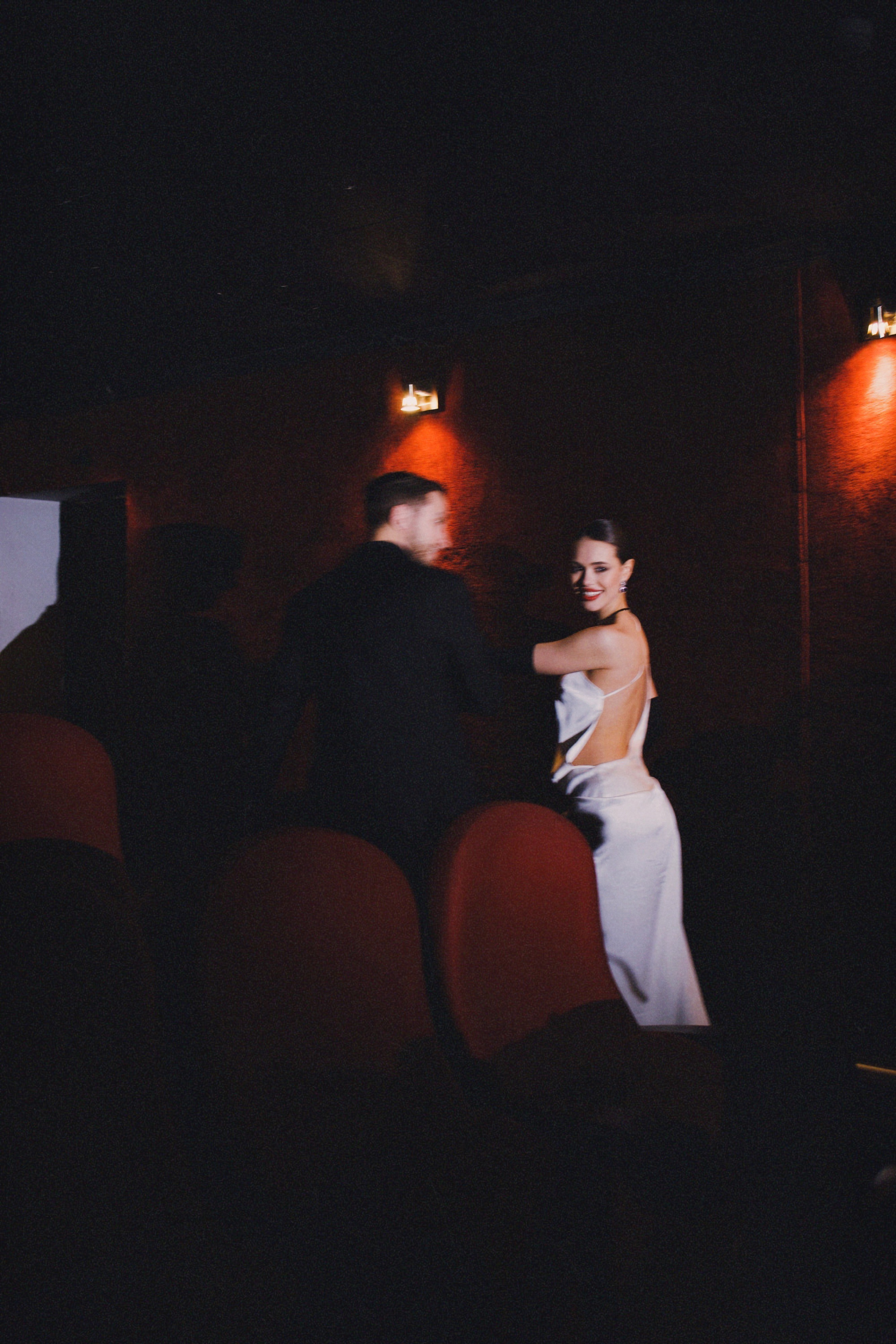 Когда в зале погас свет. Свадебный фотограф в Москве и Санкт- Петербурге Алина Сараева