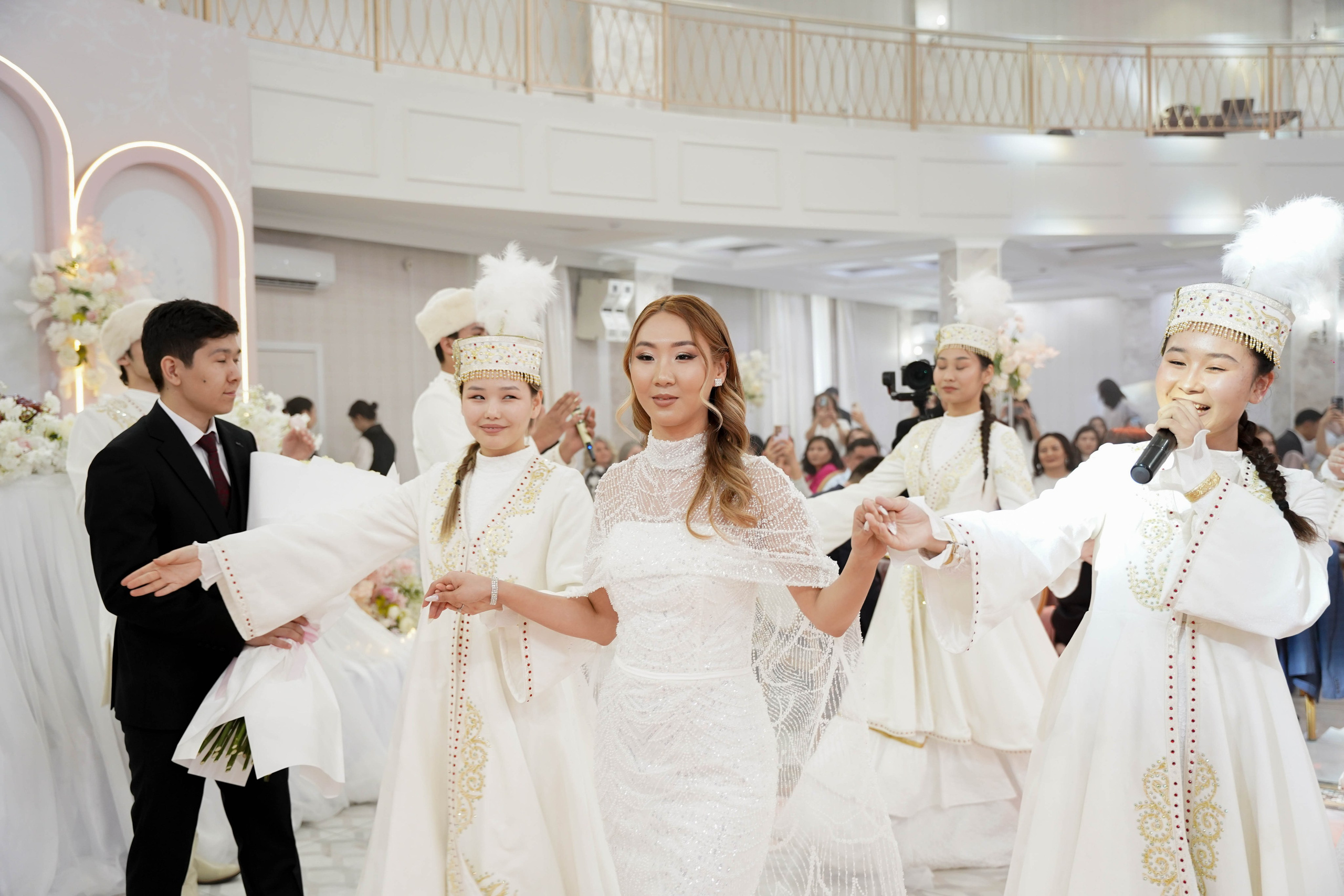 Dana uzatu. Фотограф Ернар Ержанов