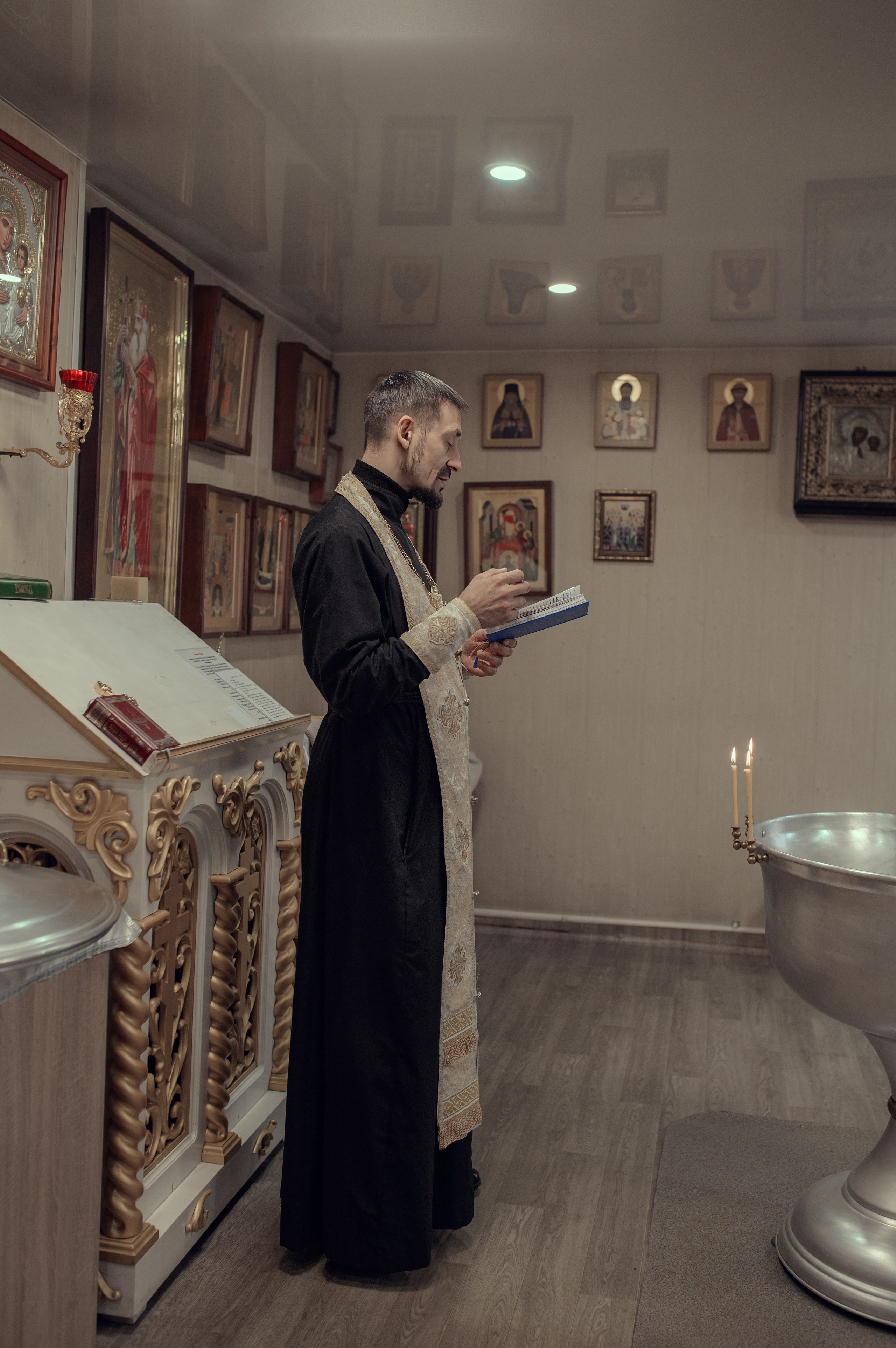 Крещение Розы в Покровском кафедральном соборе. Фотографы крещения/венчания  Красноярск Татьяна и Вячеслав Переваловы