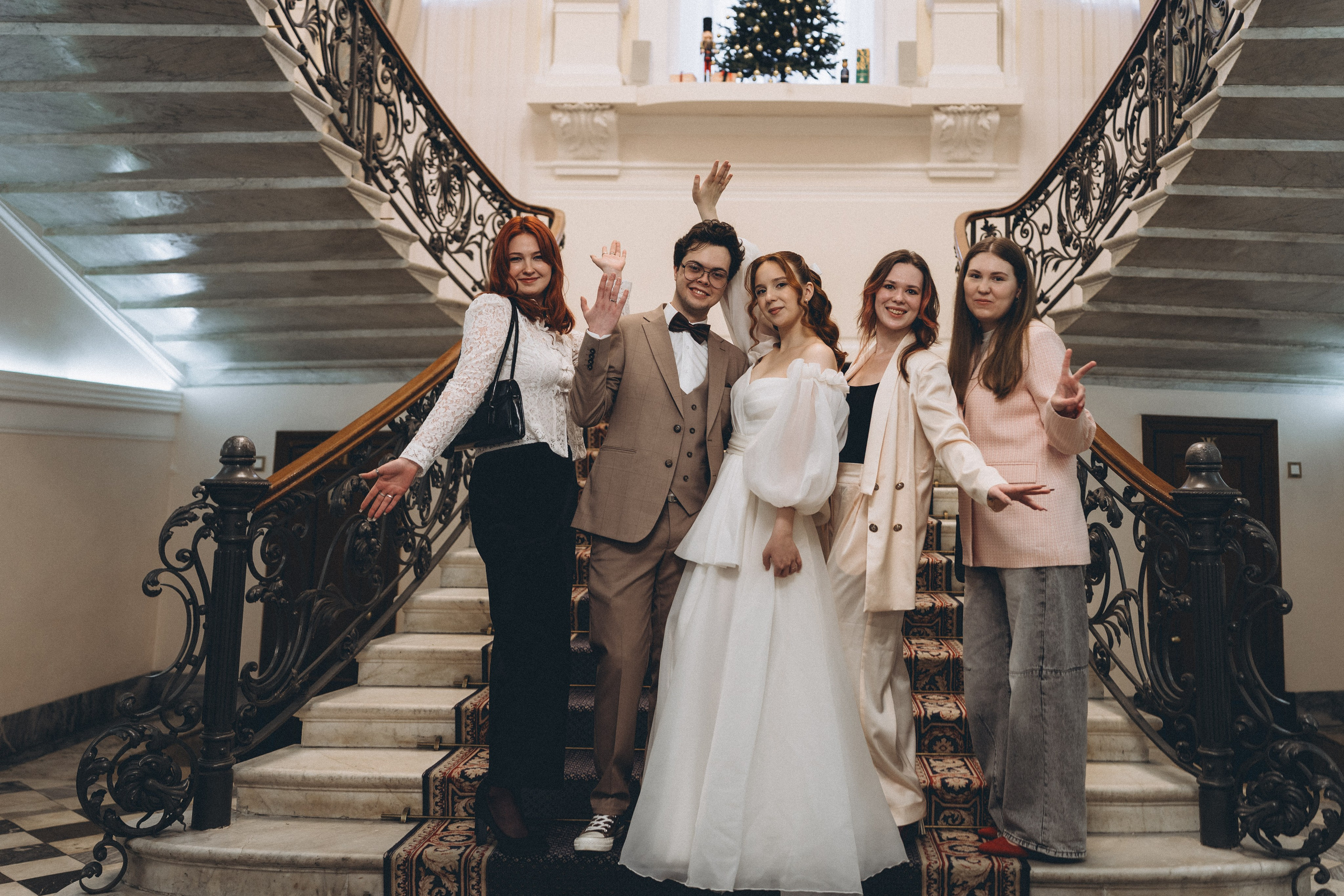 СВАДЕБНАЯ СЬЕМКА ВО ВТОРОМ ДВОРЦЕ С ГОСТЯМИ И ПРОГУЛКА В ТАВРИЧЕСКОМ САДУ. Профессиональный фотограф, Санкт-Петербург — Виктория Богомолова