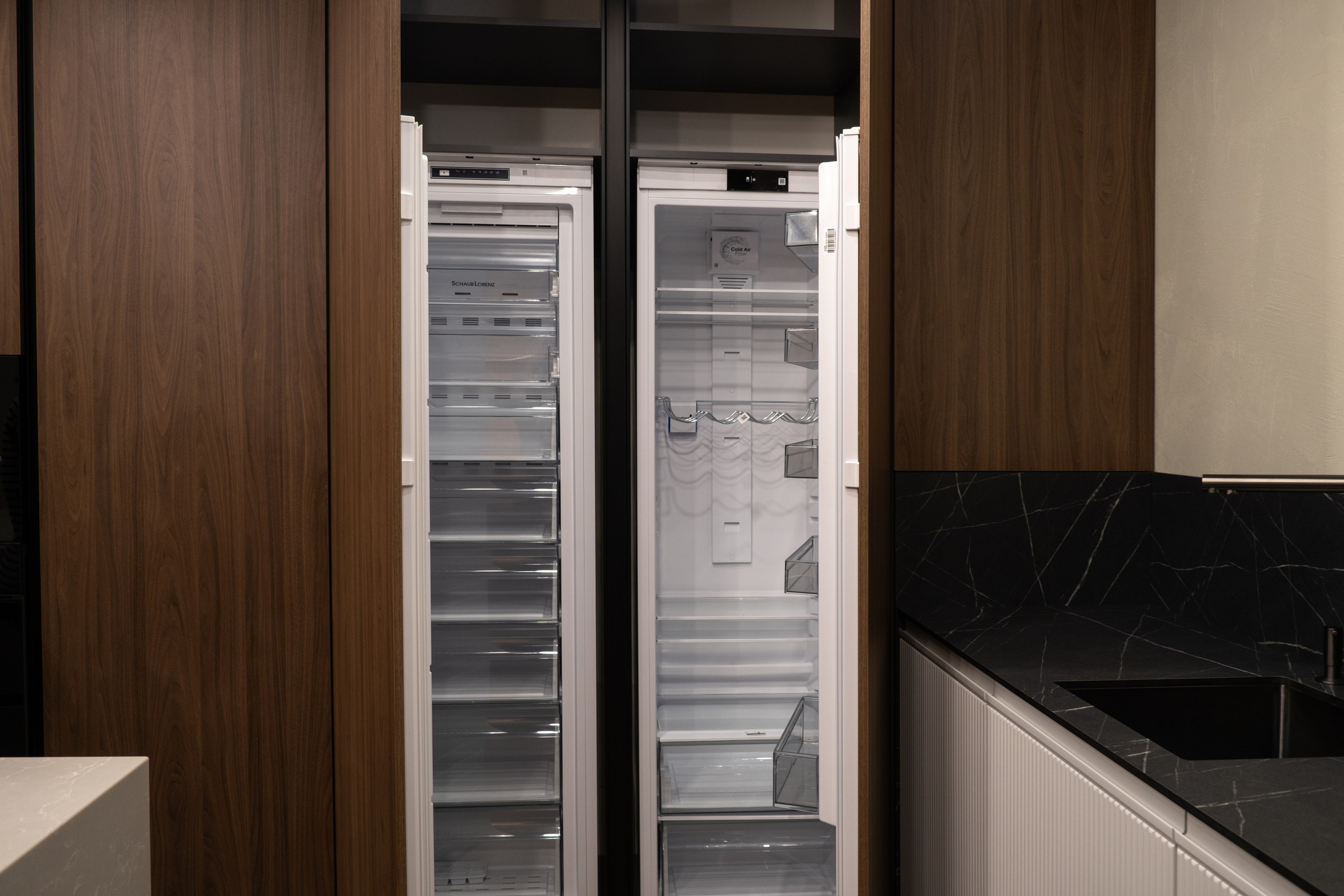 Съемка для мебельного магазина. Фотограф на камеру и мобильная съемка в Казани Лидия