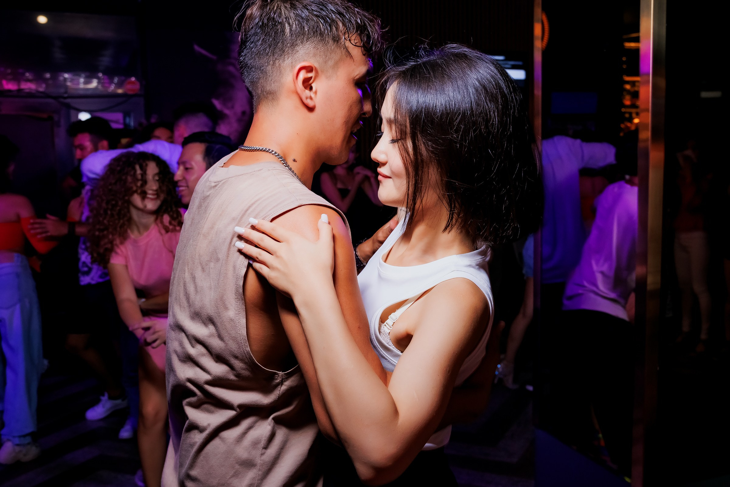 Bachata party by One Flick. Репортажный фотограф в Алматы Каюпов Сержан