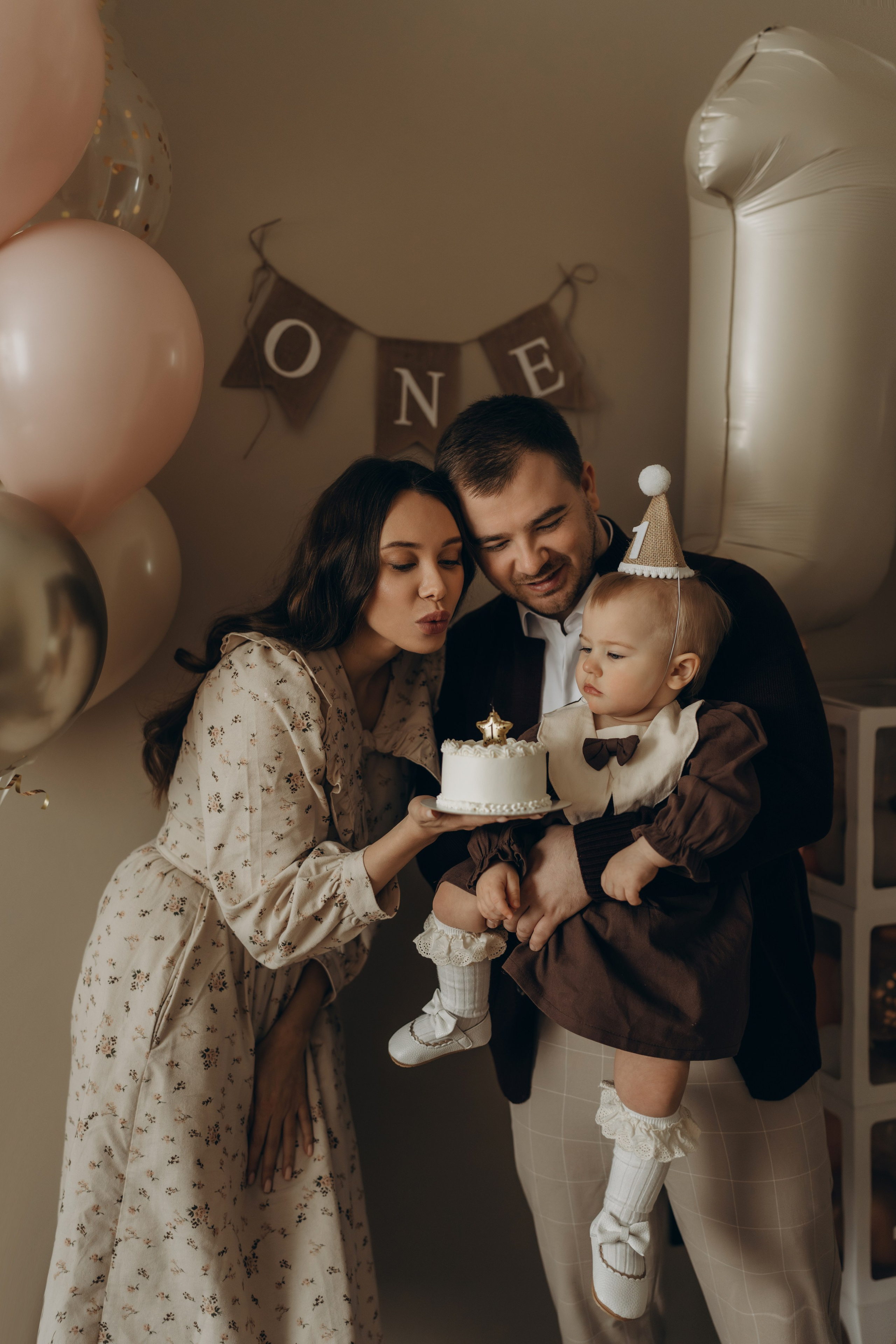 Первый день рождения. Семейный фотограф Москва. Фотограф беременности и материнства Москва