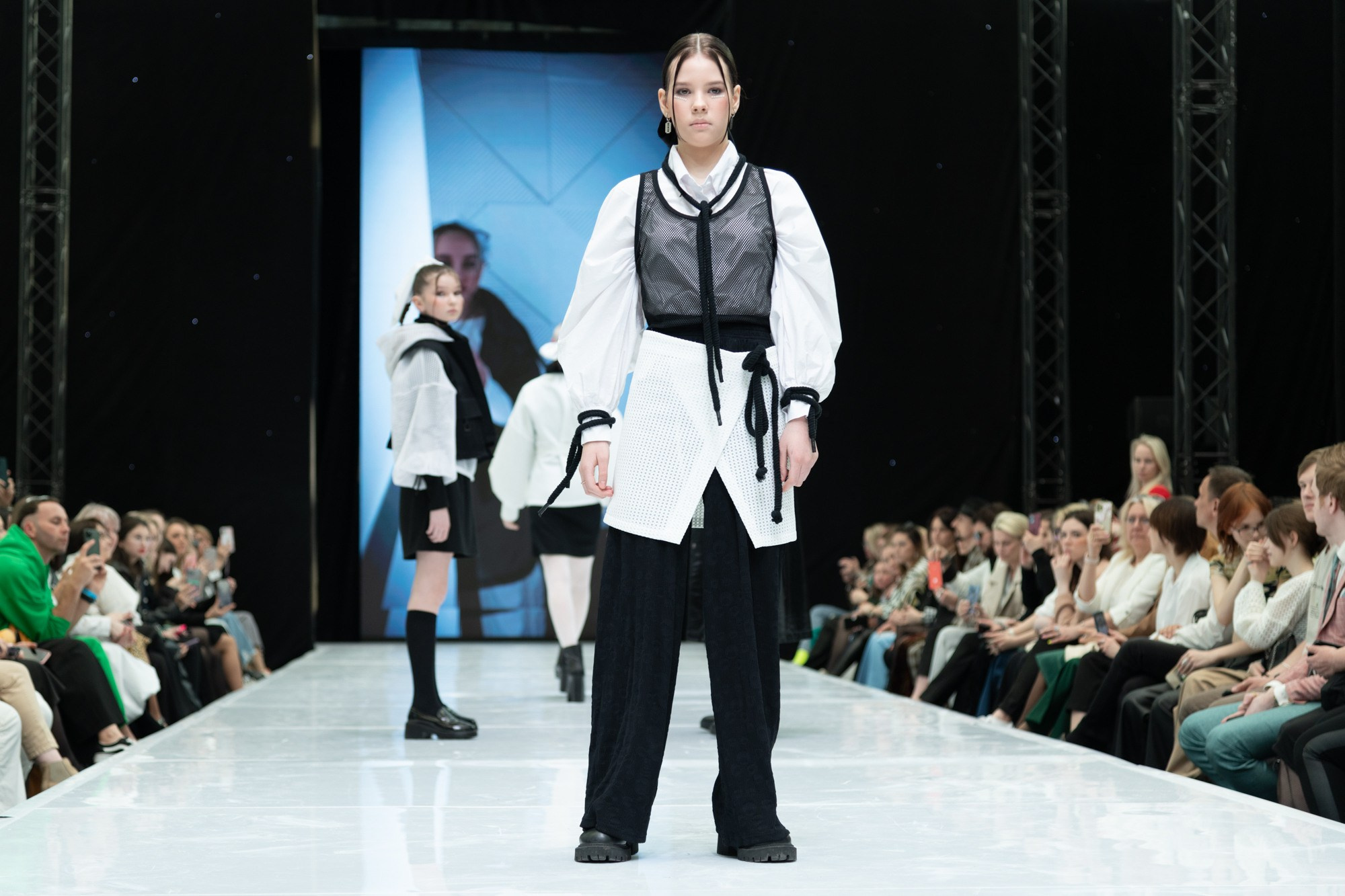 DEVUSI / 23. Sakunov Photo