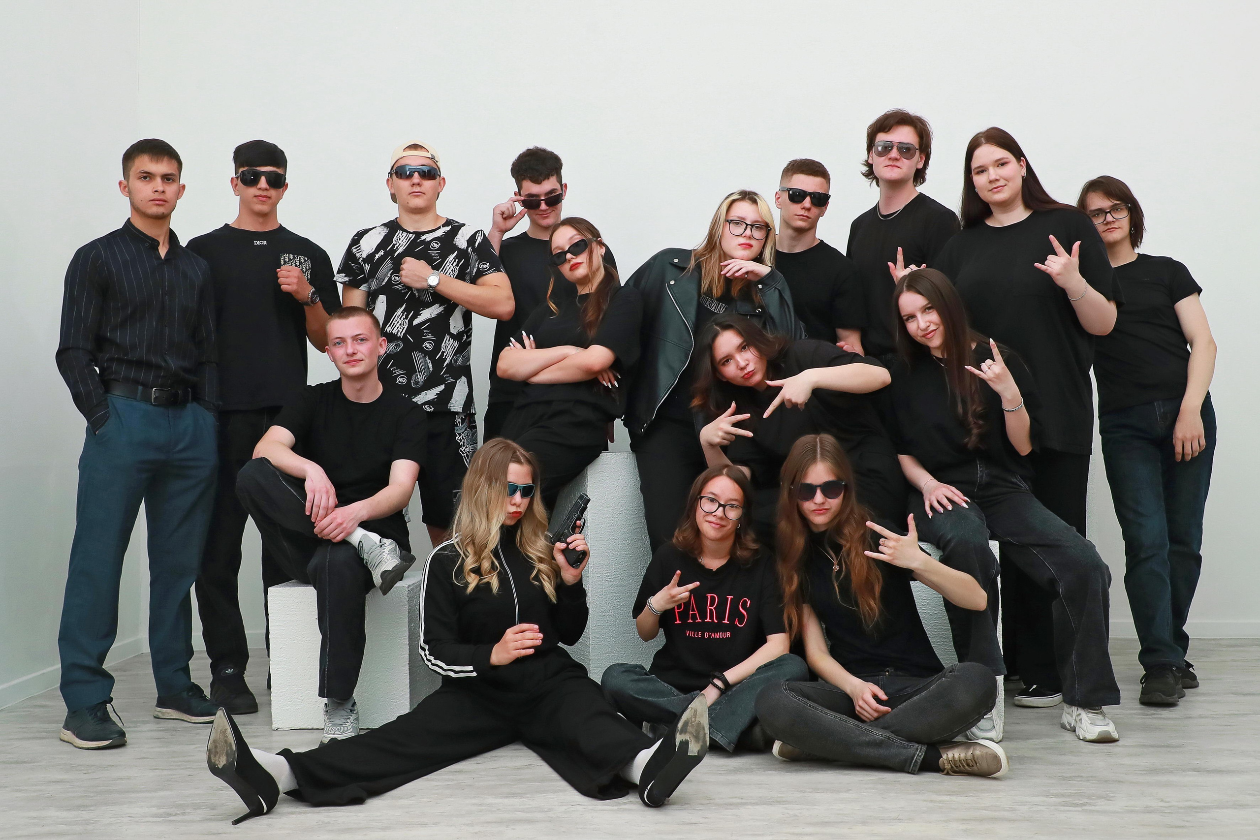 Альбомы для 9 и 11 класса. Создание стильных выпускных альбомов