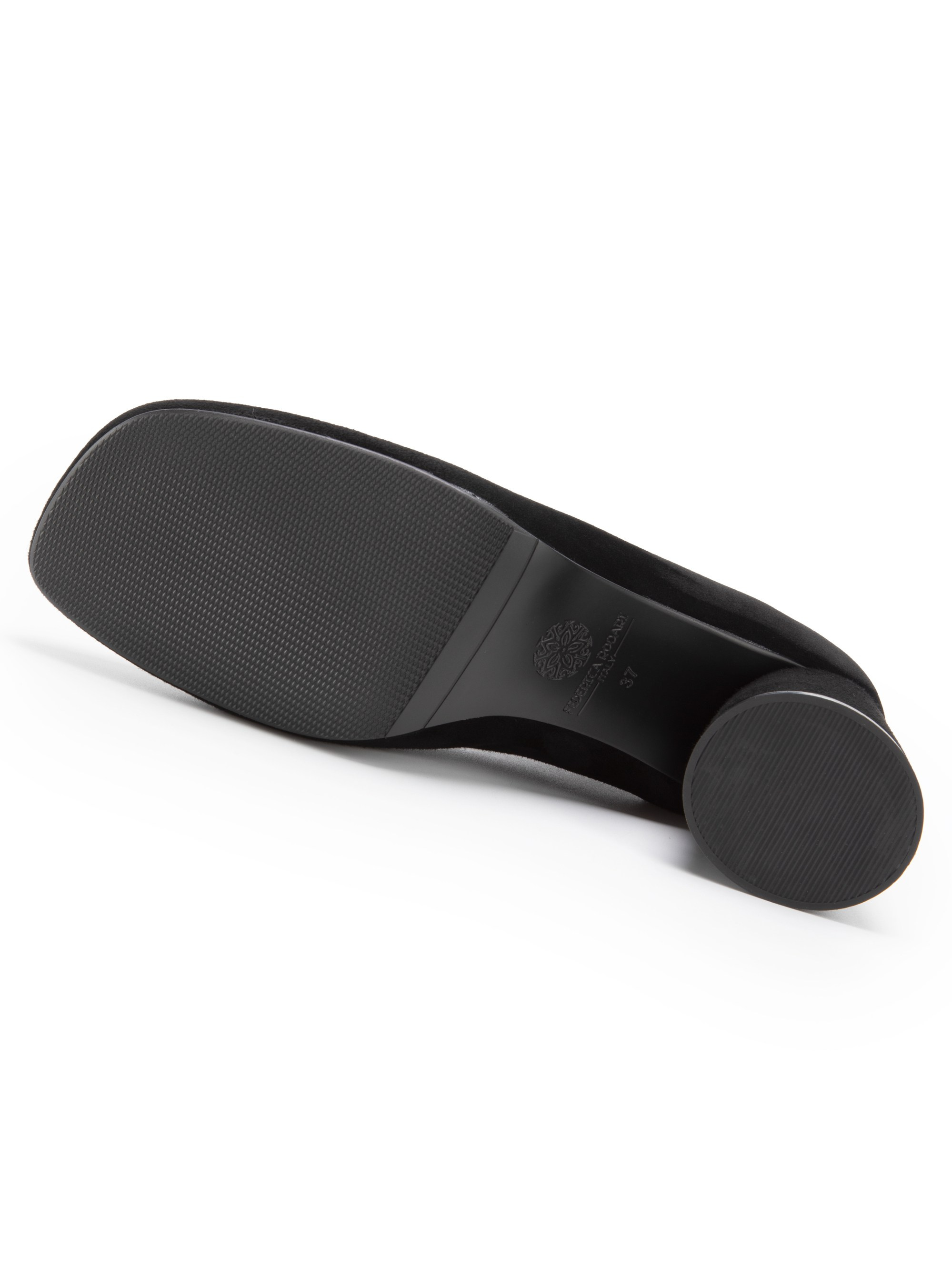 Каталожная фотография обуви. Фотограф в Москве Егор Гончаров