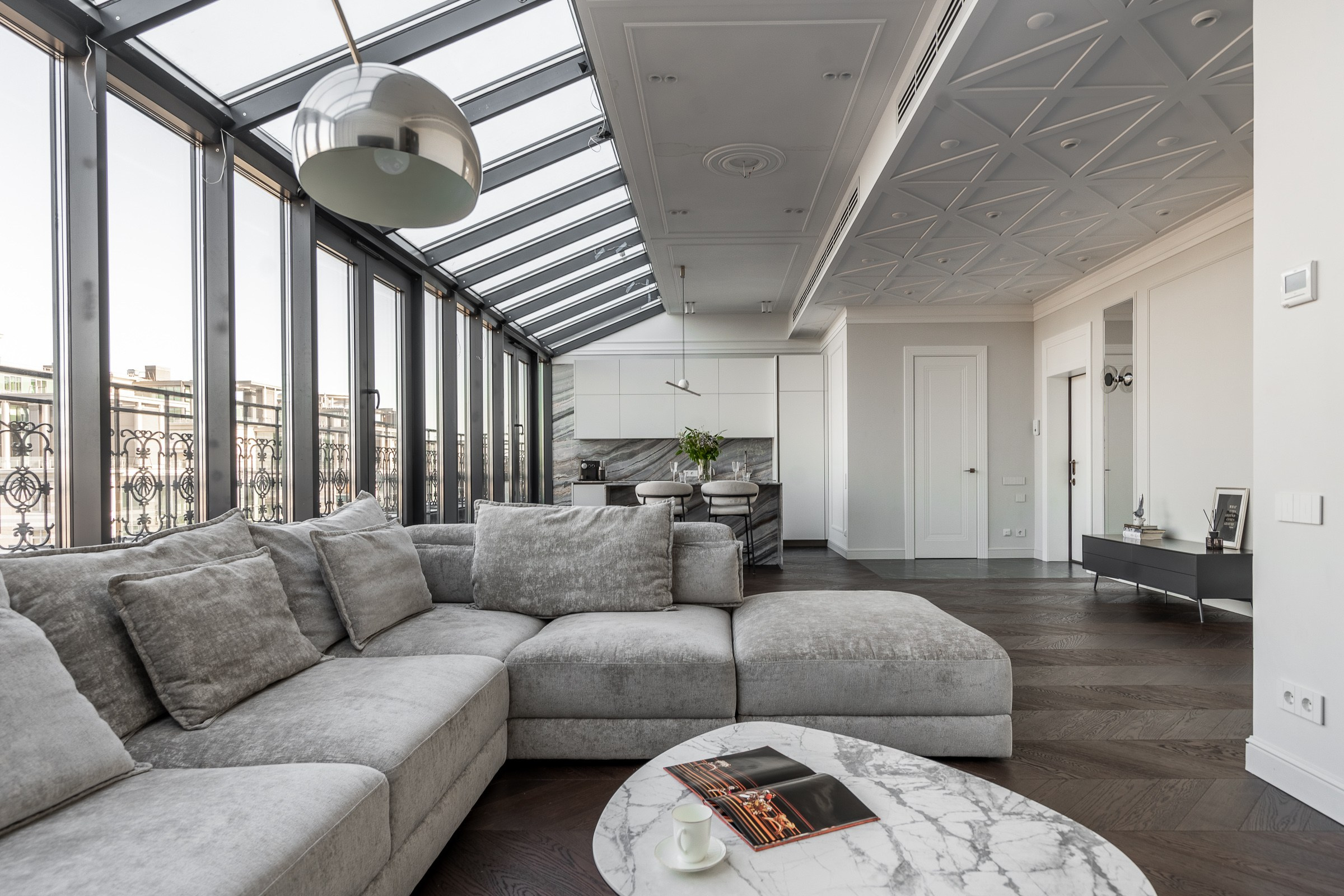 Предпродажная подготовка квартиры на Кирочной с хоумстэйджингом