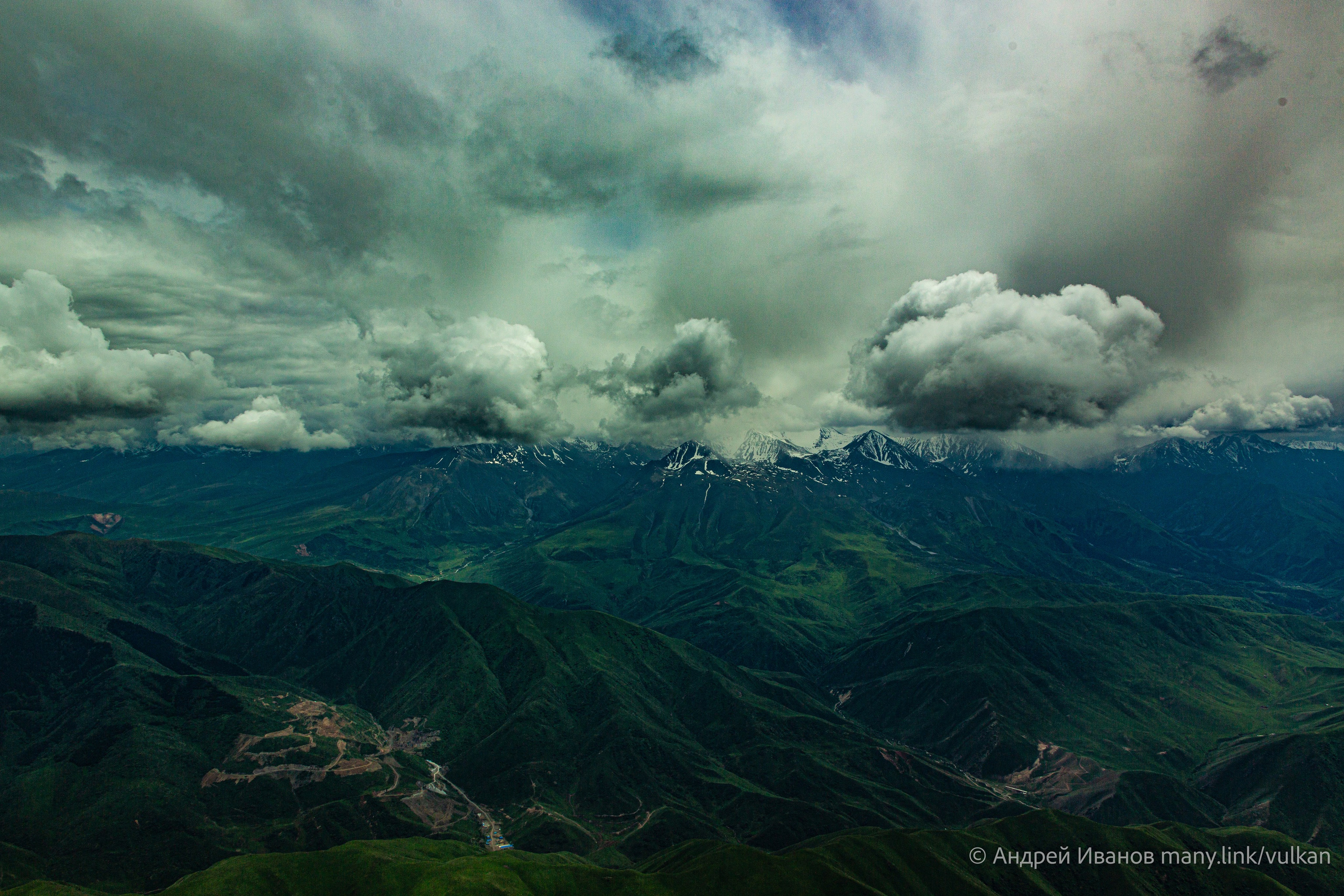 Полёт на Иссык-Куль — конференция Кругосветчиков (2025г). Фотоальбом показывающий увлекательный мир авиации и мир медведей Андрея Иванова