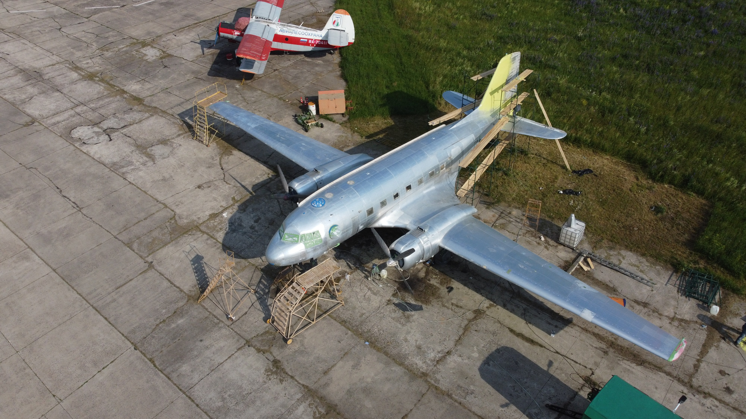 Ил-14Т «Голубая Мечта» — покраска (2022г). Фотоальбом показывающий увлекательный мир авиации и мир медведей Андрея Иванова