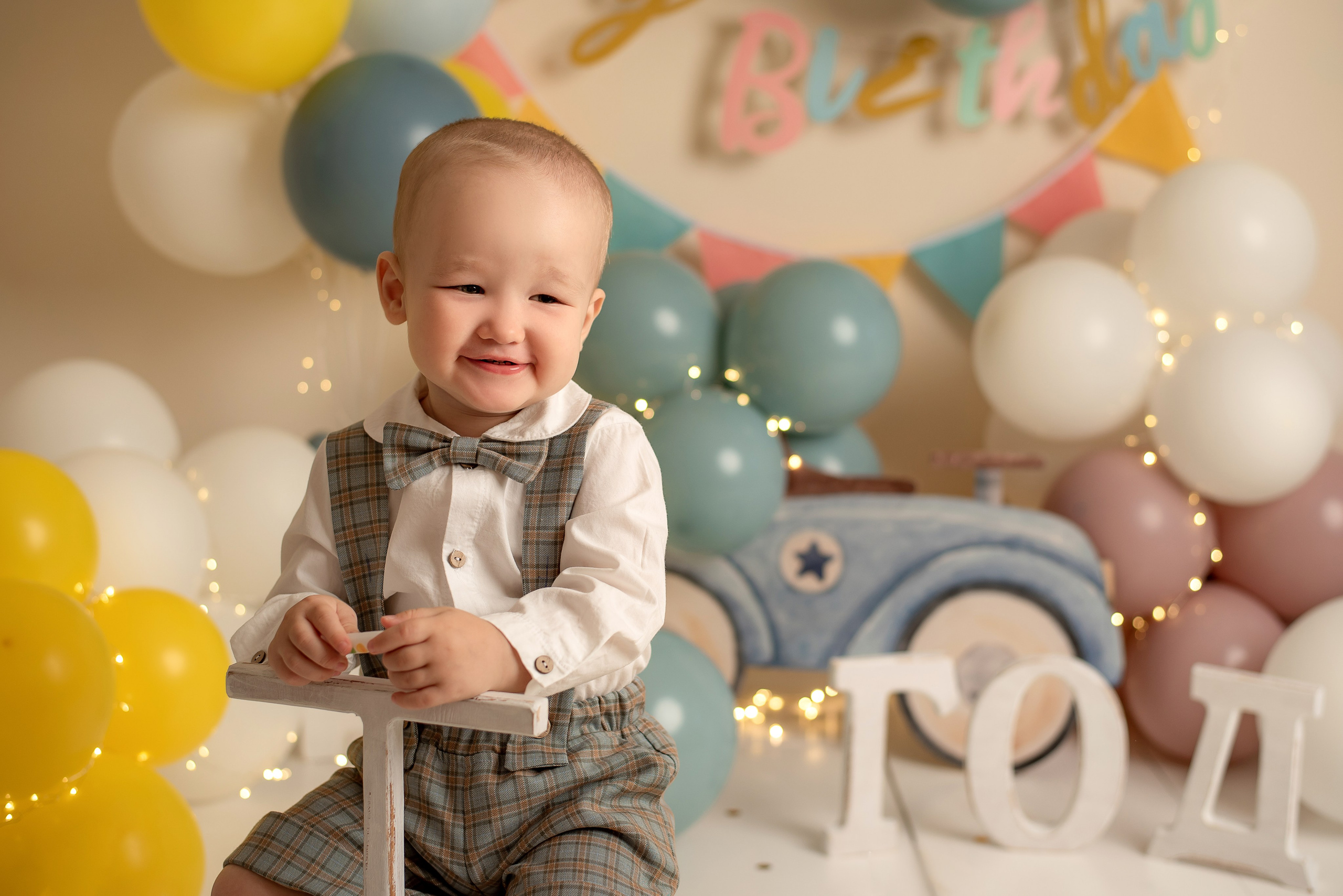 Коленька- яркая фотозона. Семейный и детский фотограф Наталья Горда