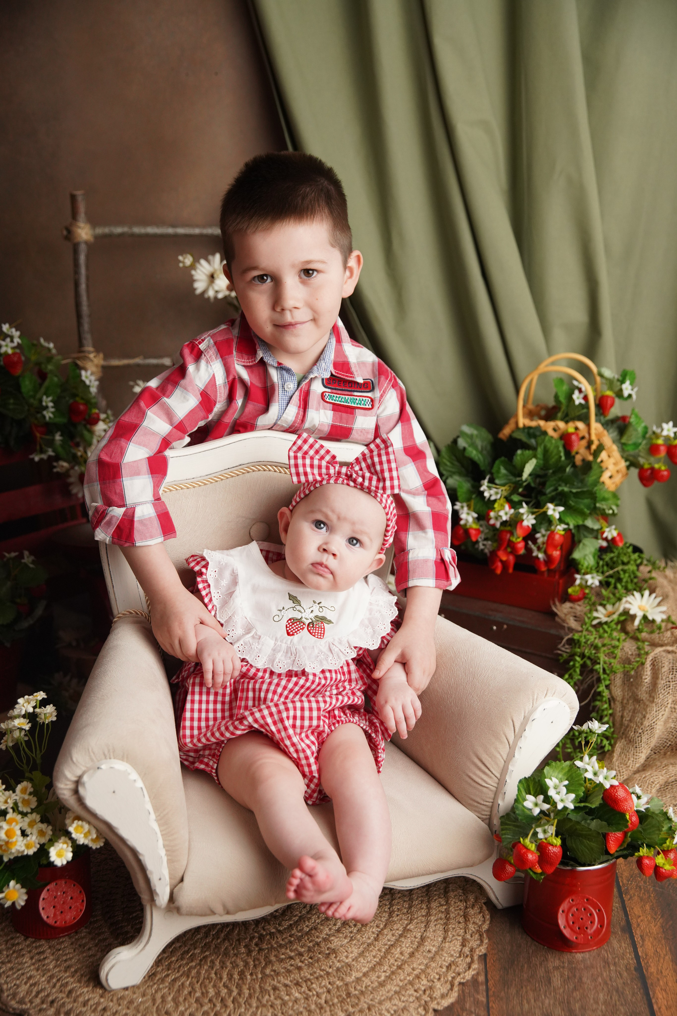 Ягодная. Фотограф новорожденных. Семейный и детский фотограф в городе Сургуте