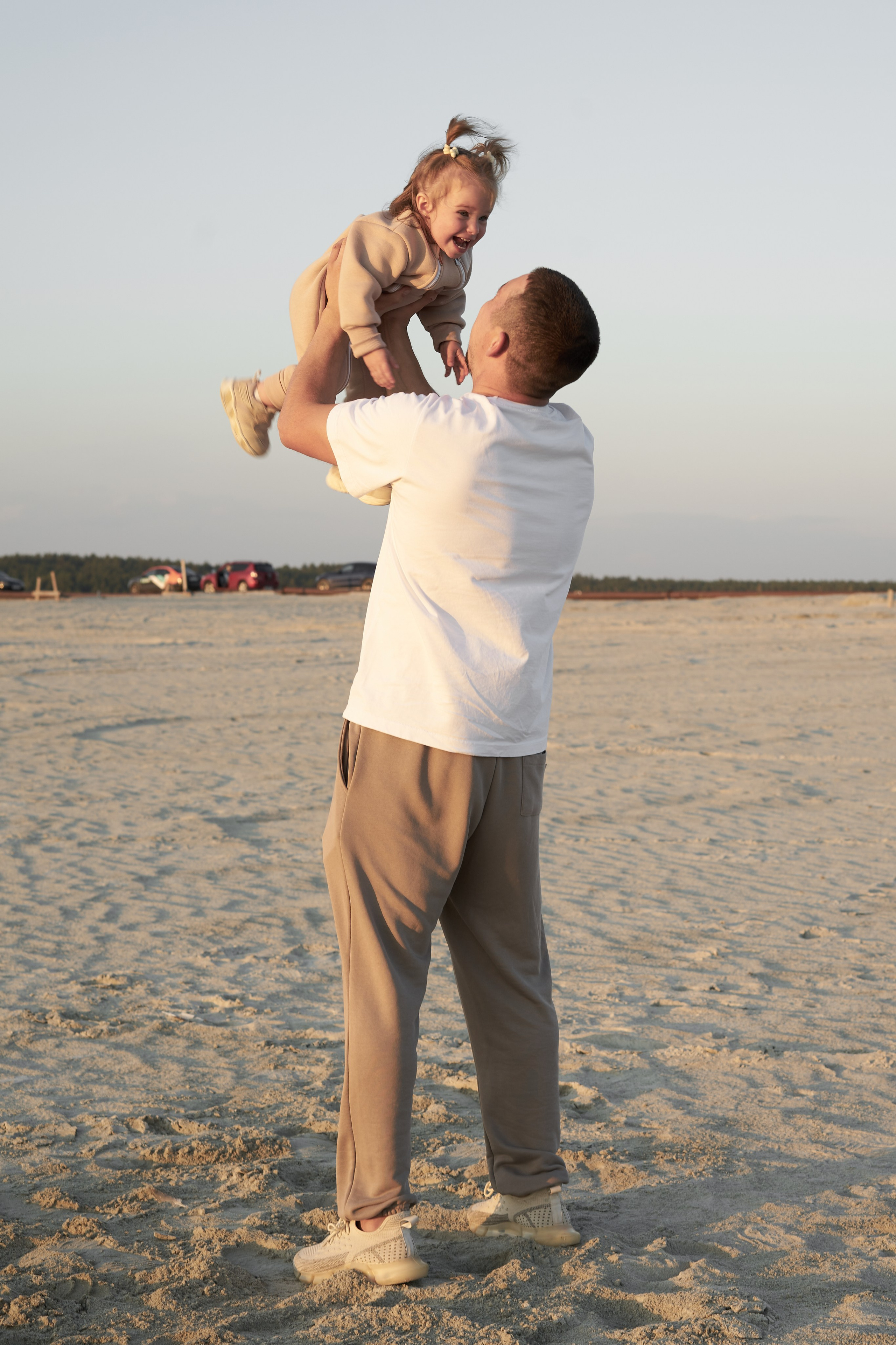 Семейная фотосессия на закате в песках. Фотограф Екатеринбург Кокшарова Александра