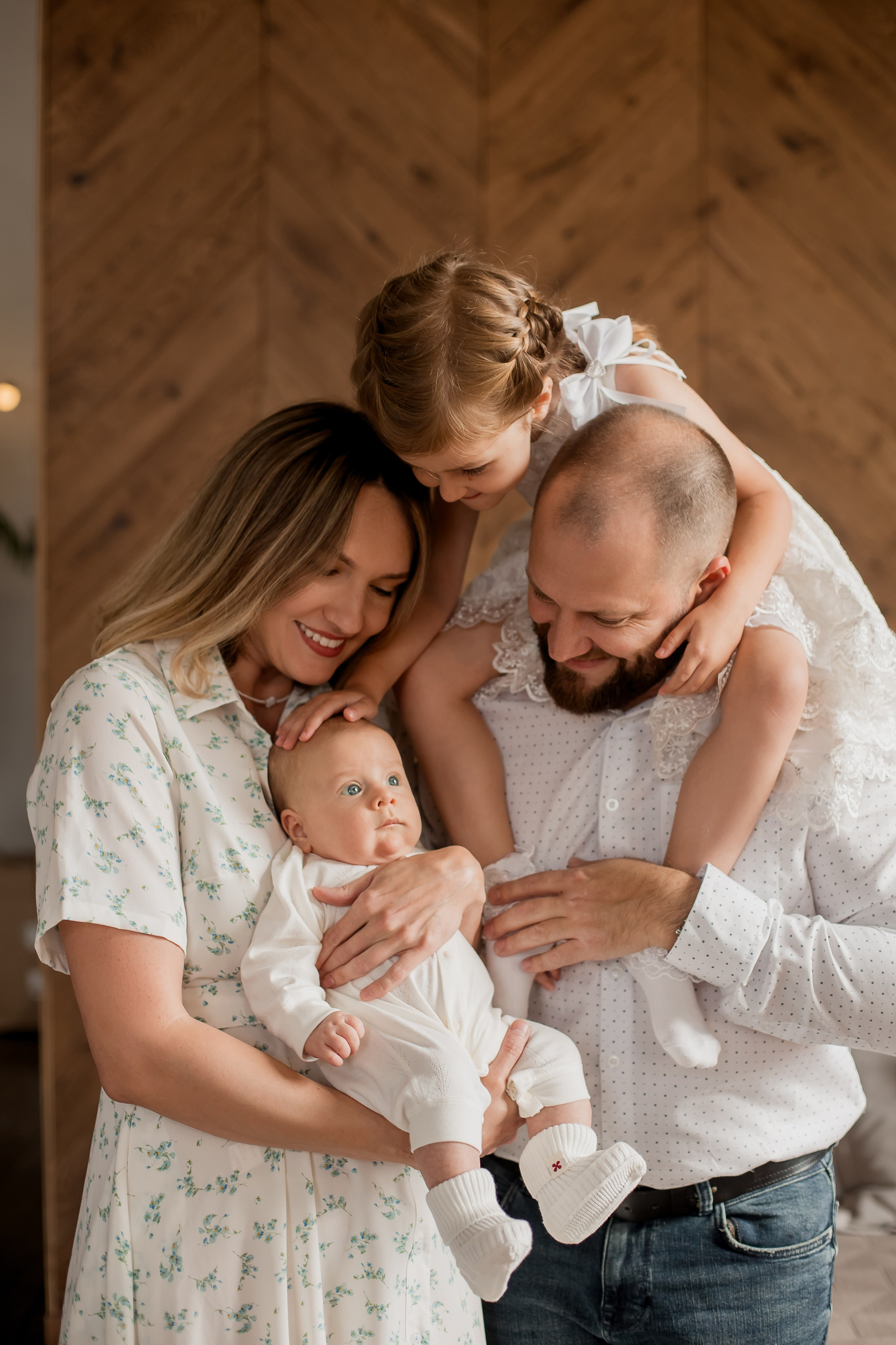 Семейная фотосессия в студии. Фотограф в Москве Авдеева Мария
