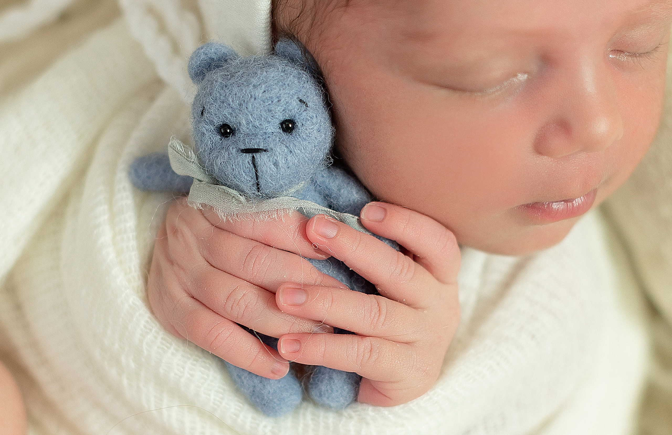Владимир. Детский и семейный фотограф в Красноярске. Фотосессии новорожденных малышей до 1 месяца