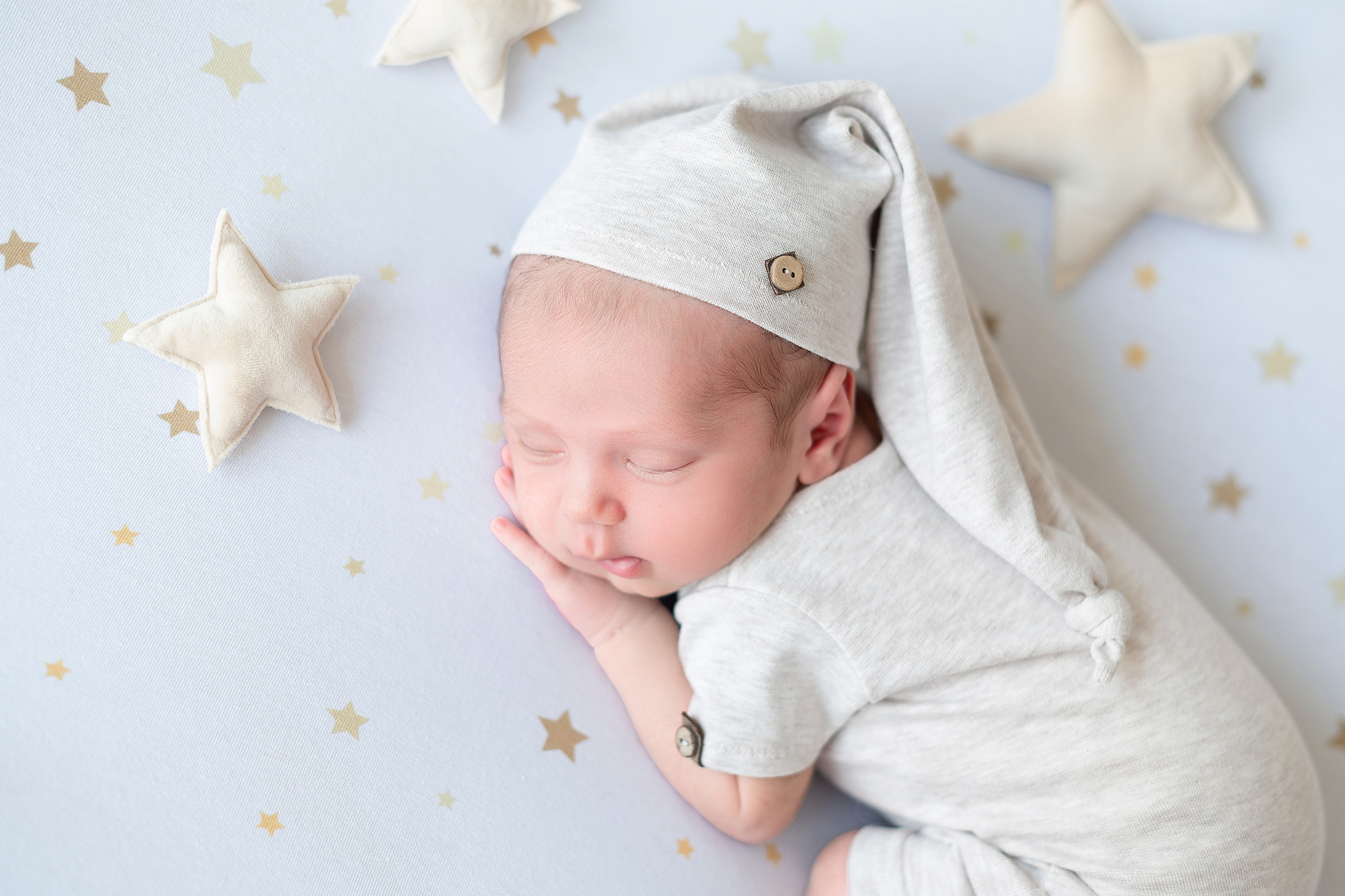 Владимир. Детский и семейный фотограф в Красноярске. Фотосессии новорожденных малышей до 1 месяца