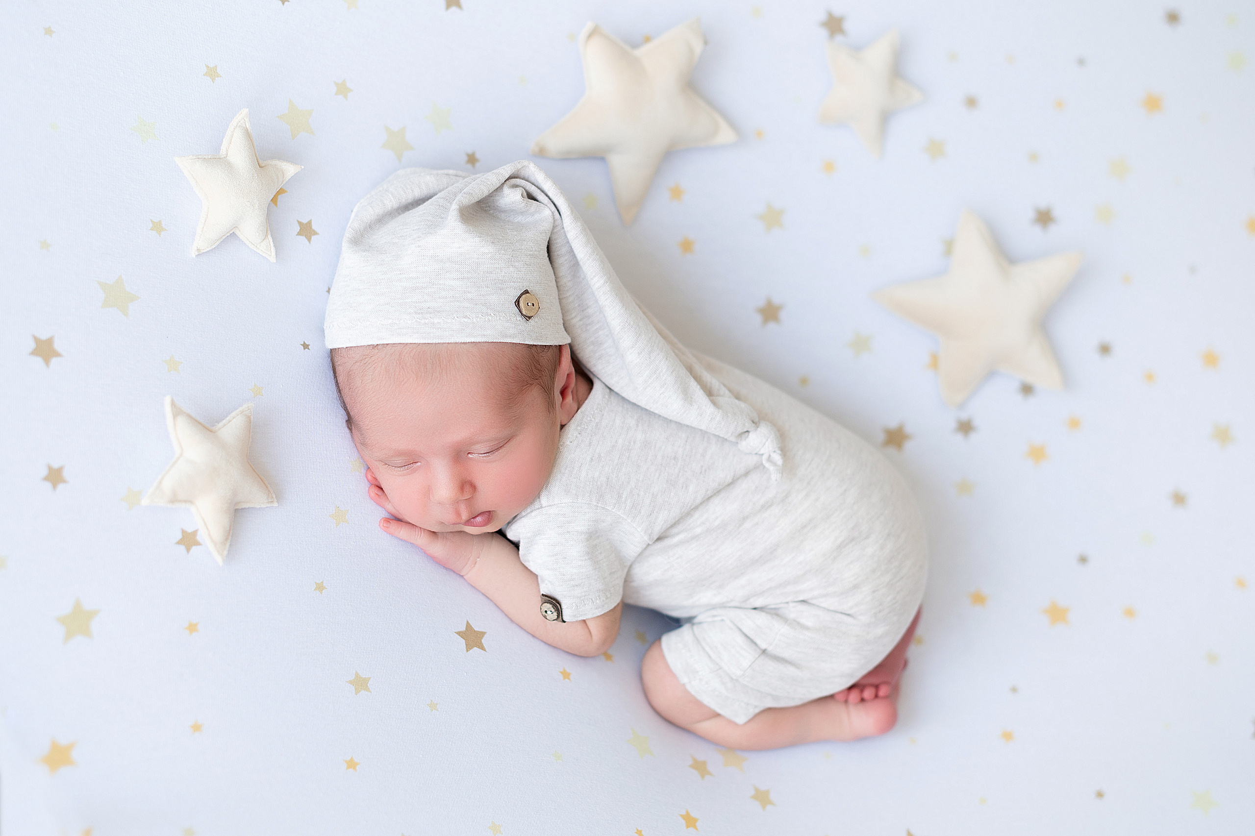 Владимир. Детский и семейный фотограф в Красноярске. Фотосессии новорожденных малышей до 1 месяца