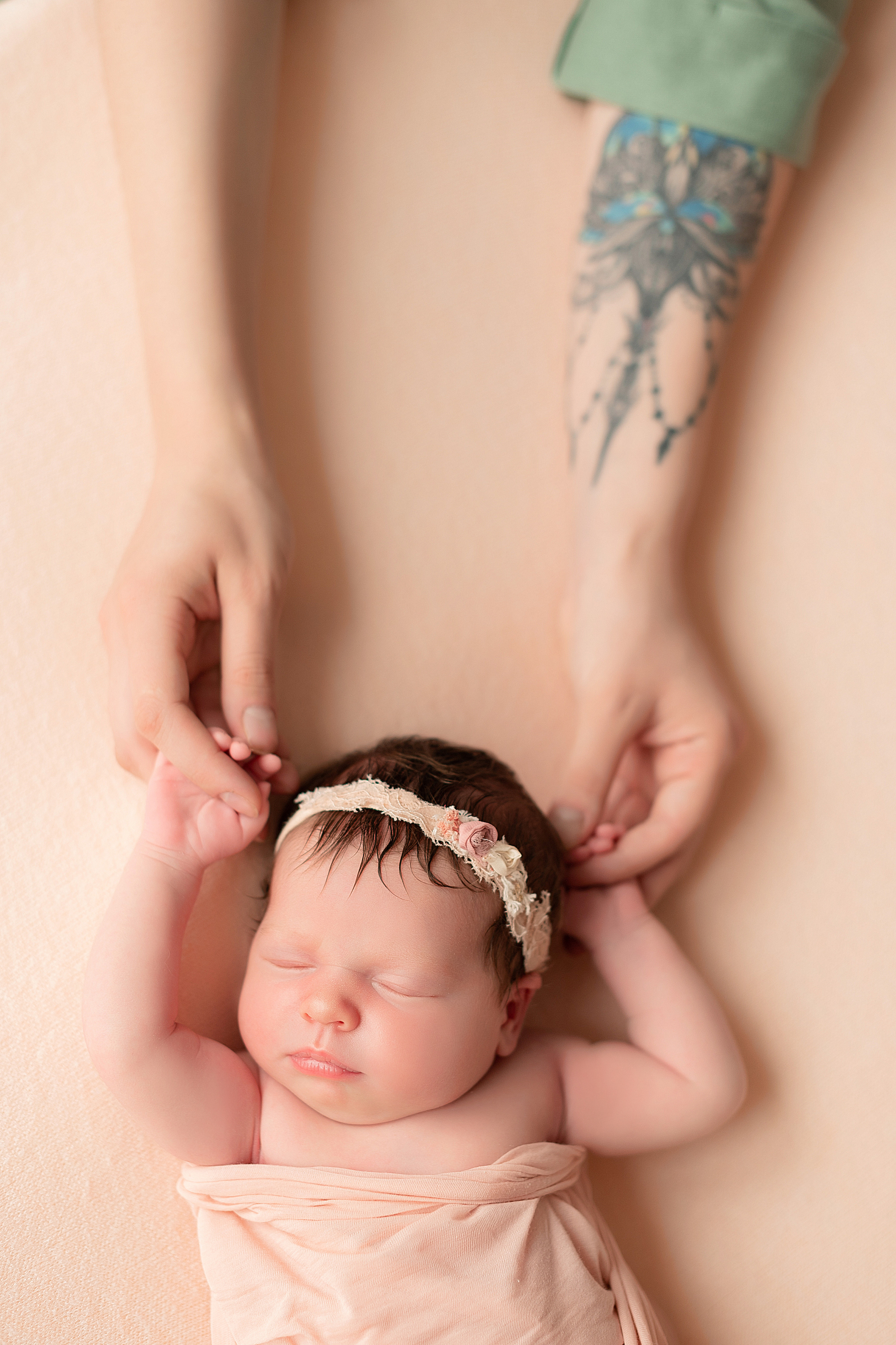 Первая фотосессия Эмилия. Детский и семейный фотограф в Красноярске. Фотосессии новорожденных малышей до 1 месяца