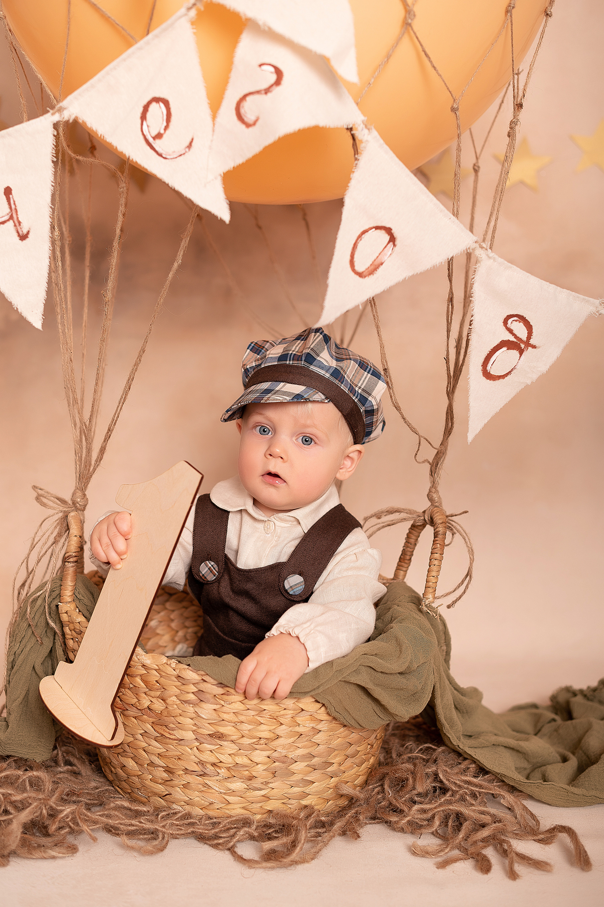 Назар, 1 годик. Детский и семейный фотограф в Красноярске. Фотосессии новорожденных малышей до 1 месяца