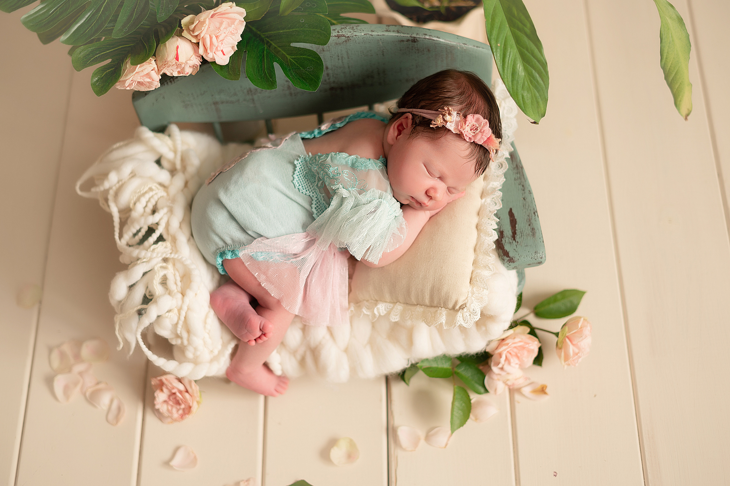 Первая фотосессия Эмилия. Детский и семейный фотограф в Красноярске. Фотосессии новорожденных малышей до 1 месяца