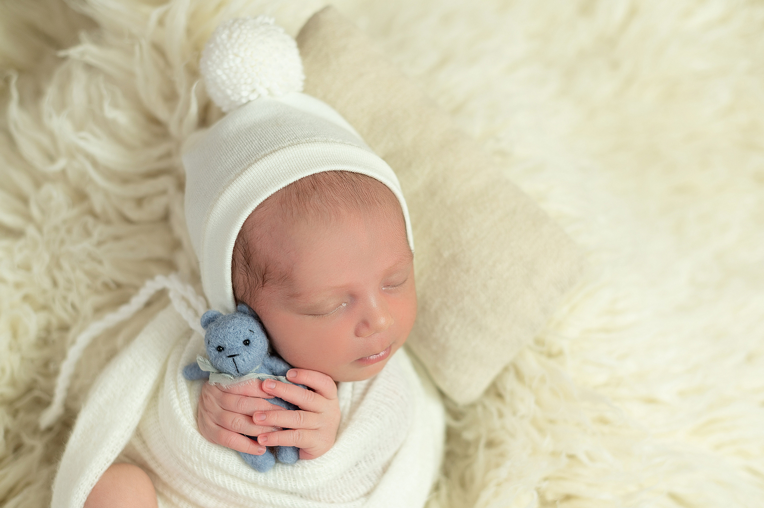 Владимир. Детский и семейный фотограф в Красноярске. Фотосессии новорожденных малышей до 1 месяца