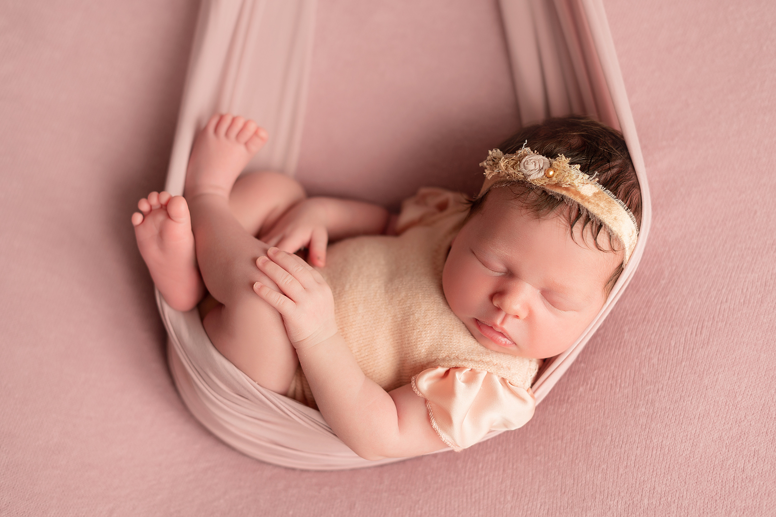 Первая фотосессия Эмилия. Детский и семейный фотограф в Красноярске. Фотосессии новорожденных малышей до 1 месяца