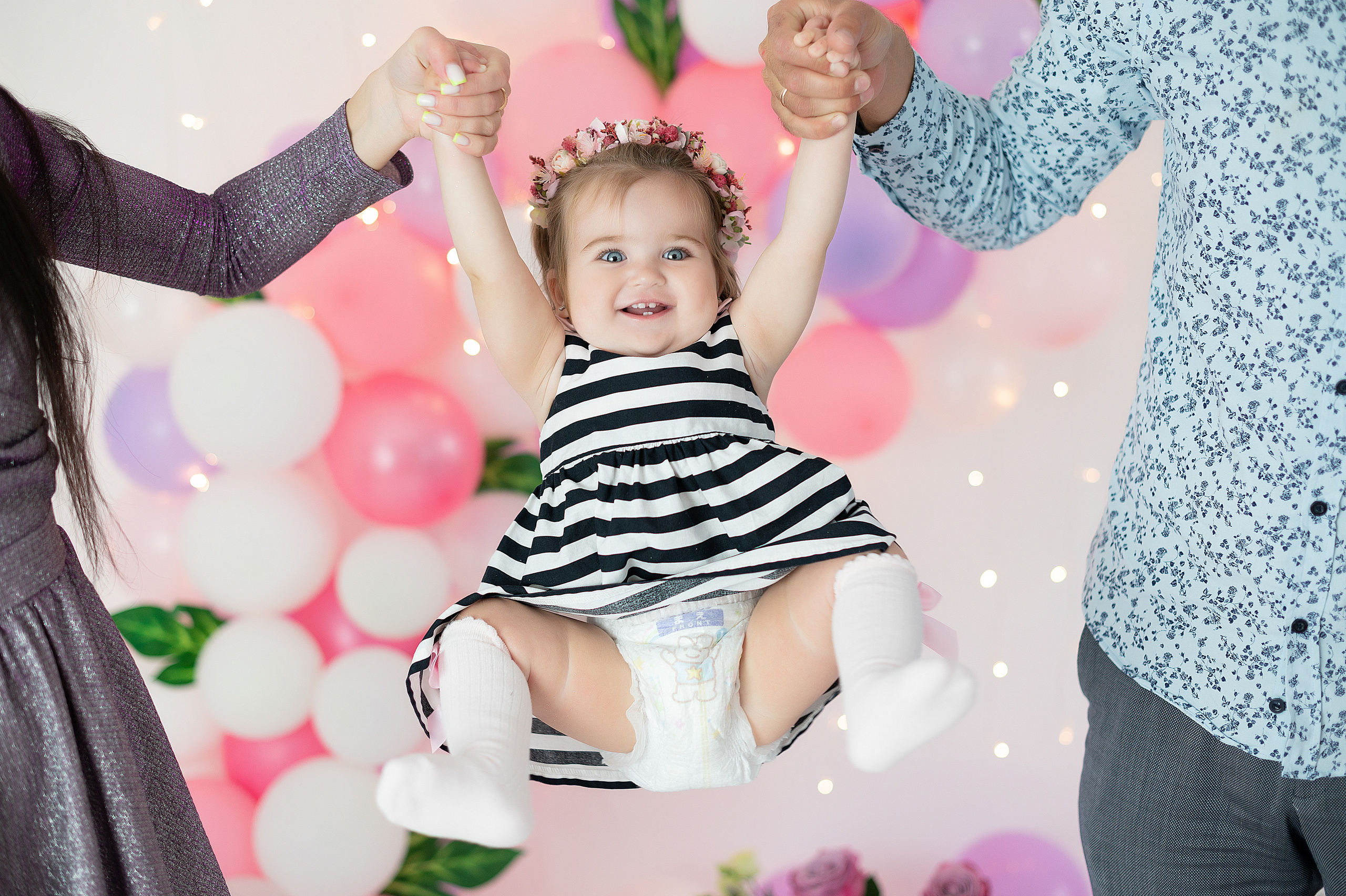 Первый годик Эвелине. Детский и семейный фотограф в Красноярске. Фотосессии новорожденных малышей до 1 месяца