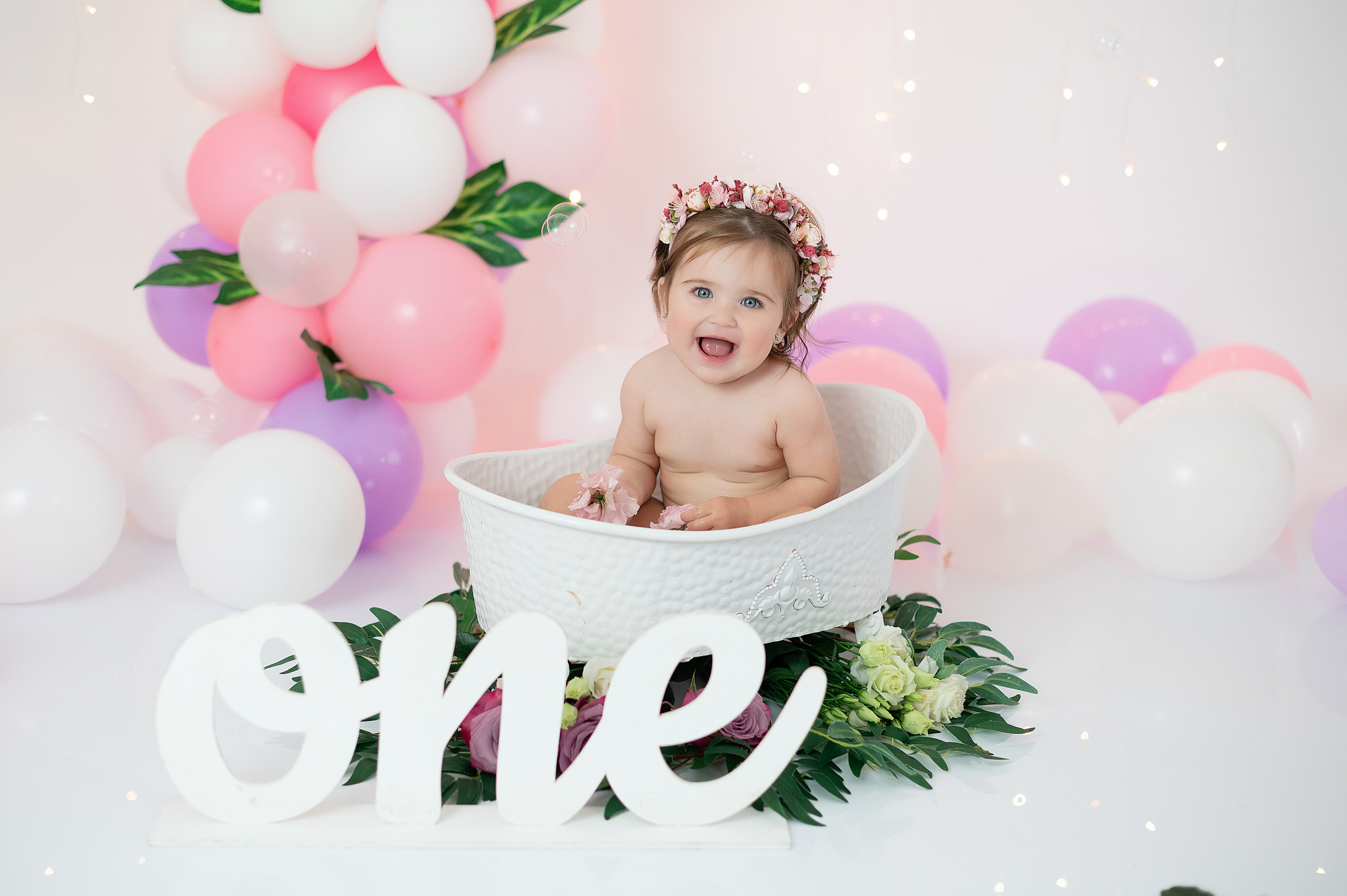 Первый годик Эвелине. Детский и семейный фотограф в Красноярске. Фотосессии новорожденных малышей до 1 месяца