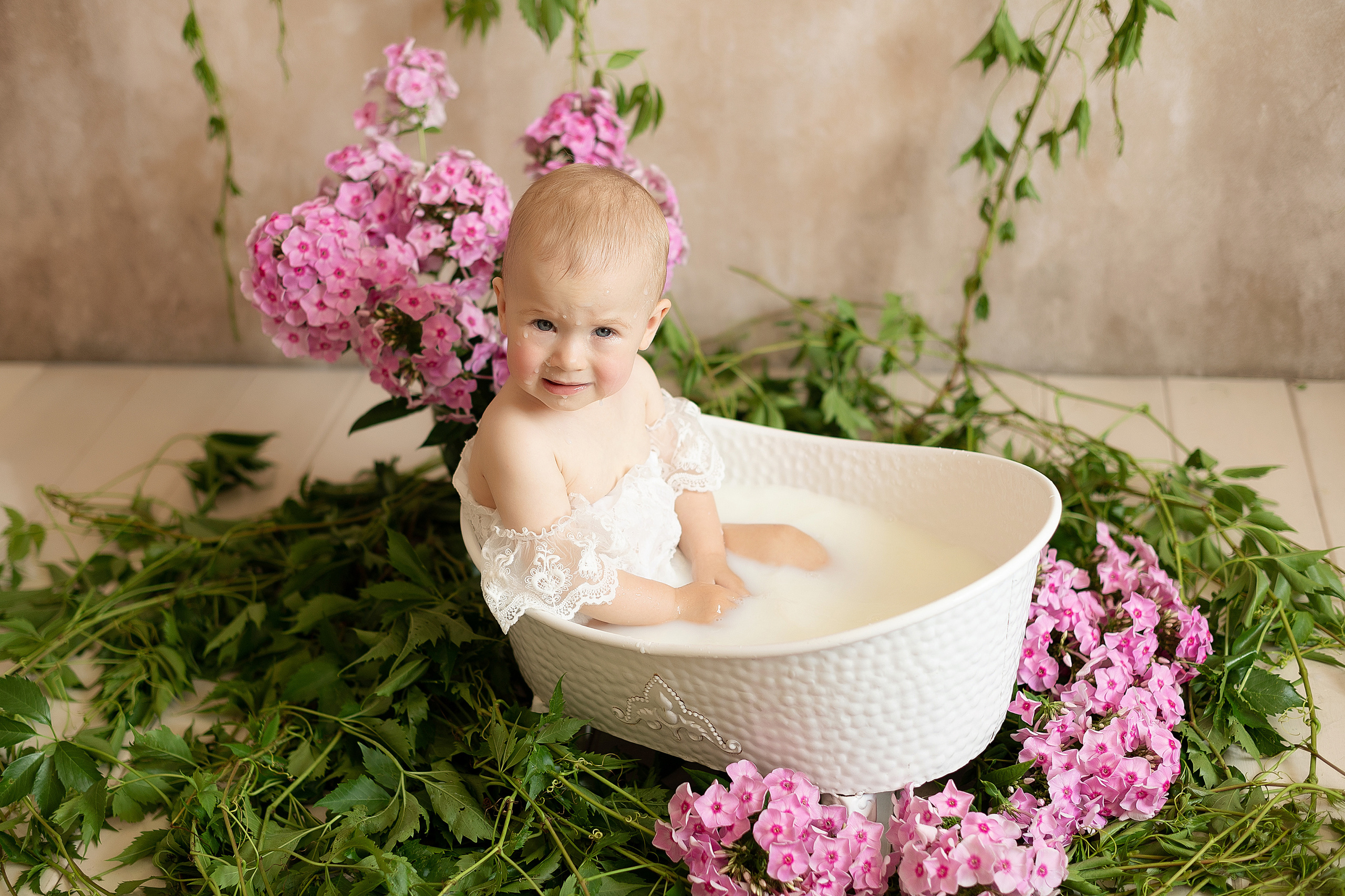 Первый годик Полине. Детский и семейный фотограф в Красноярске. Фотосессии новорожденных малышей до 1 месяца