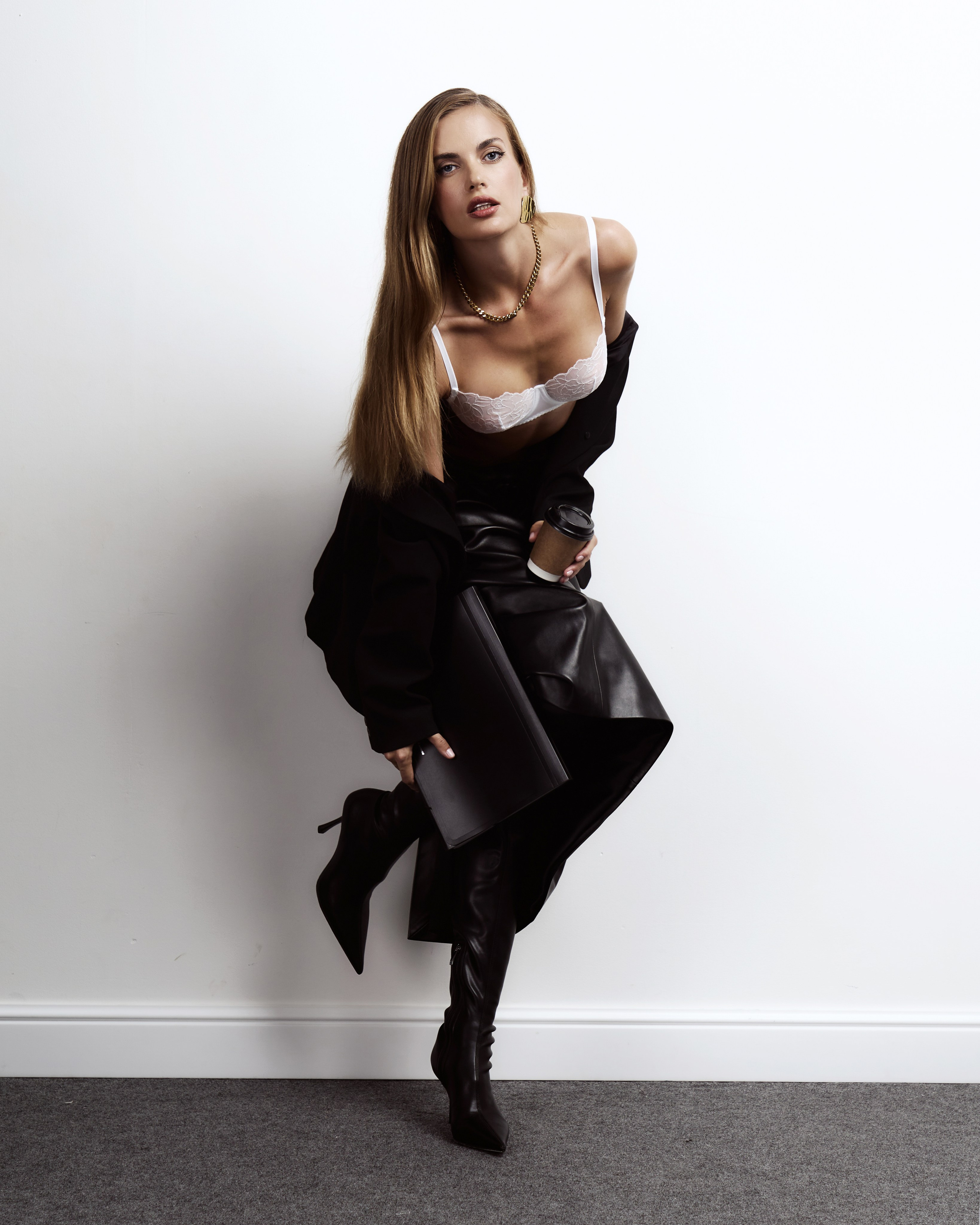 DELARISE AUTMN CAMPAIGN. Главная