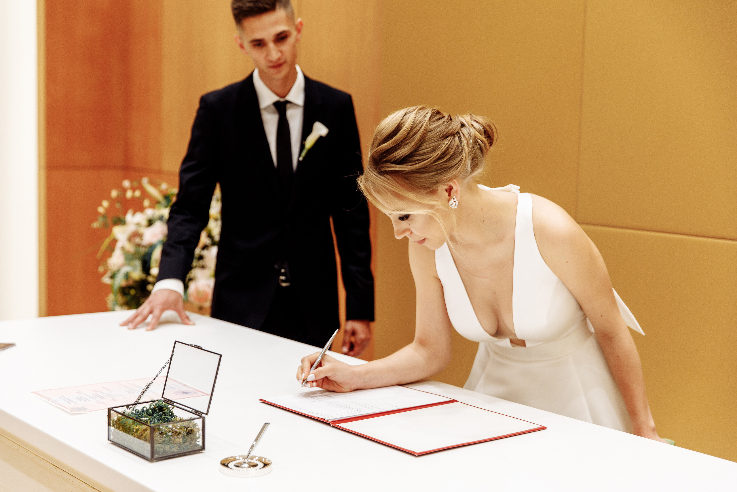 Торт с любовью. Свадебный фотограф москва