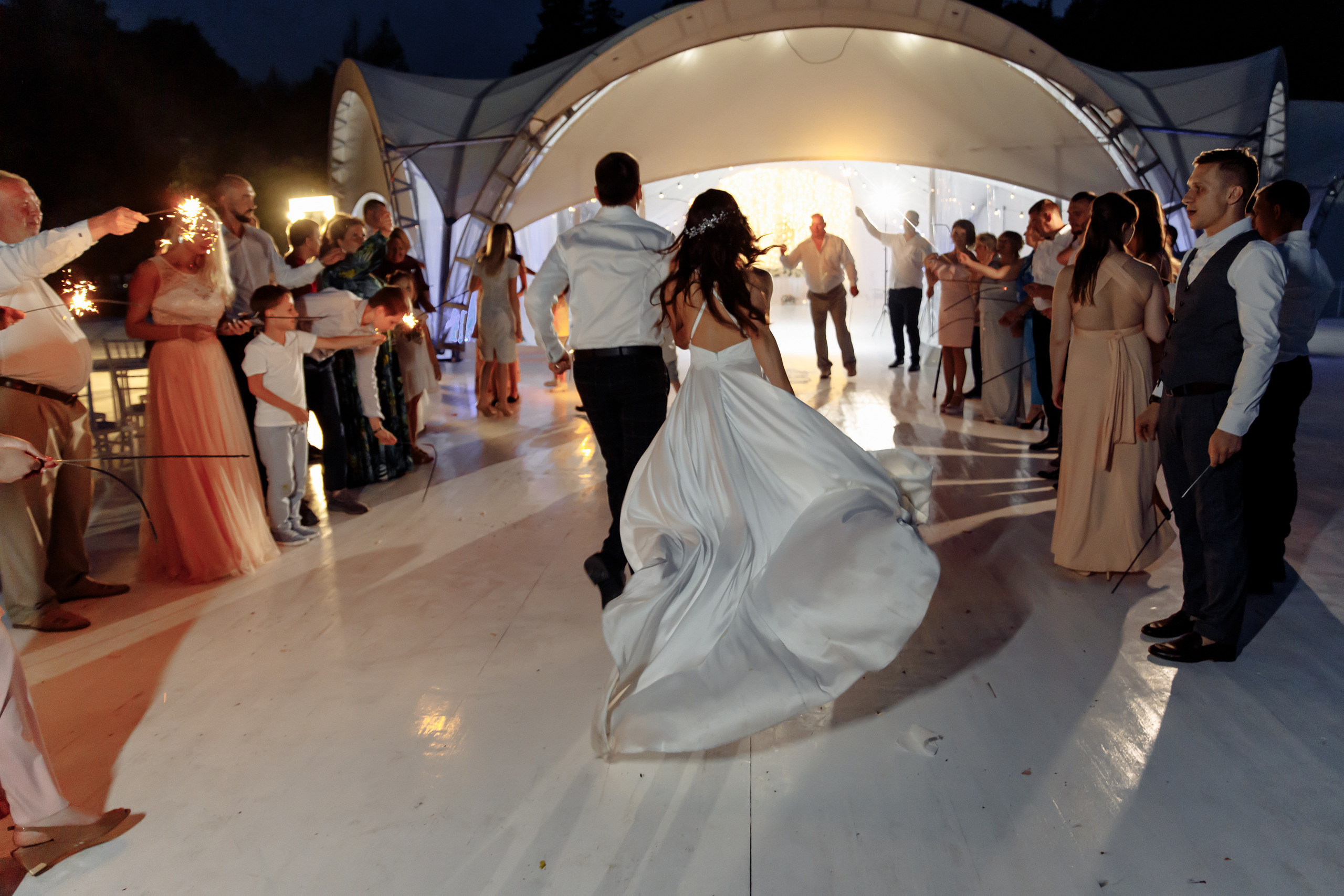 На кабрике. Свадебный фотограф москва