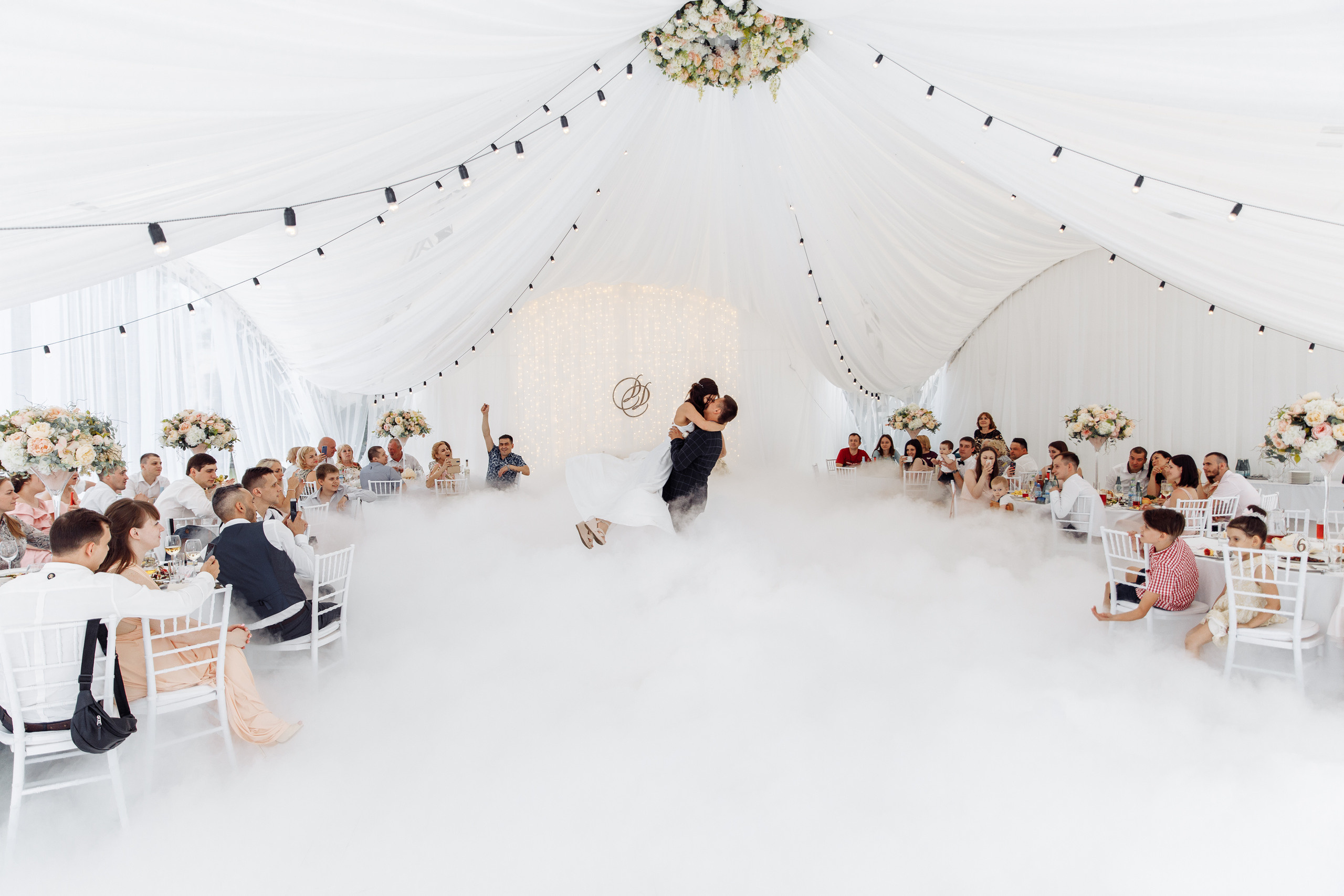 На кабрике. Свадебный фотограф москва