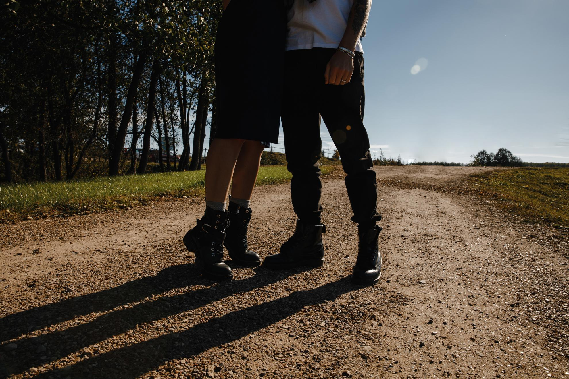 У домика. Свадебный фотограф москва